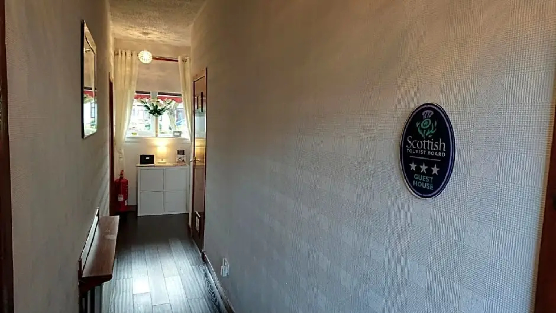 Glenfern Guest House with No Hot Tub & Cottage with Private Hot Tub