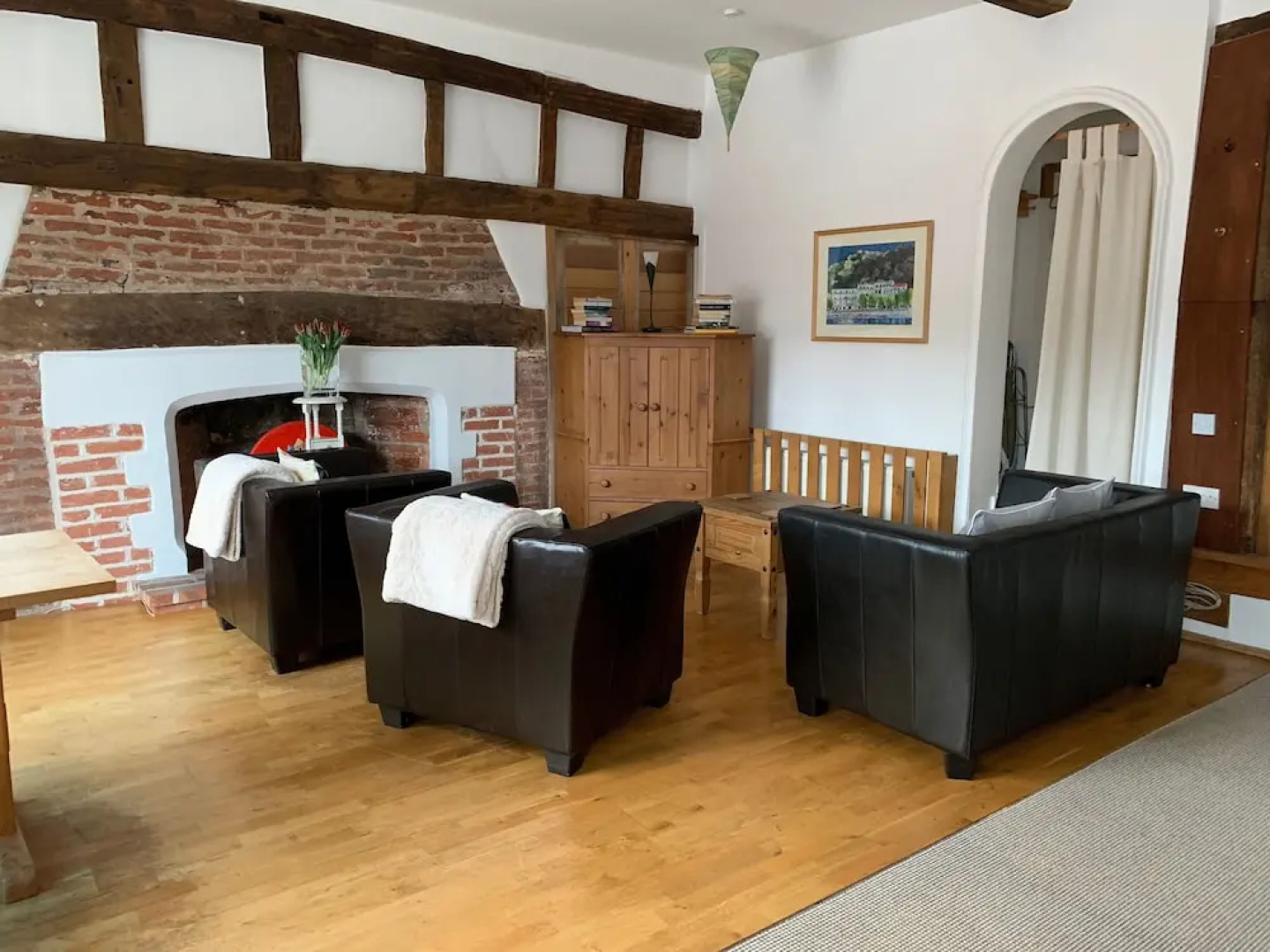 Rooms at no Three, Chameleon House