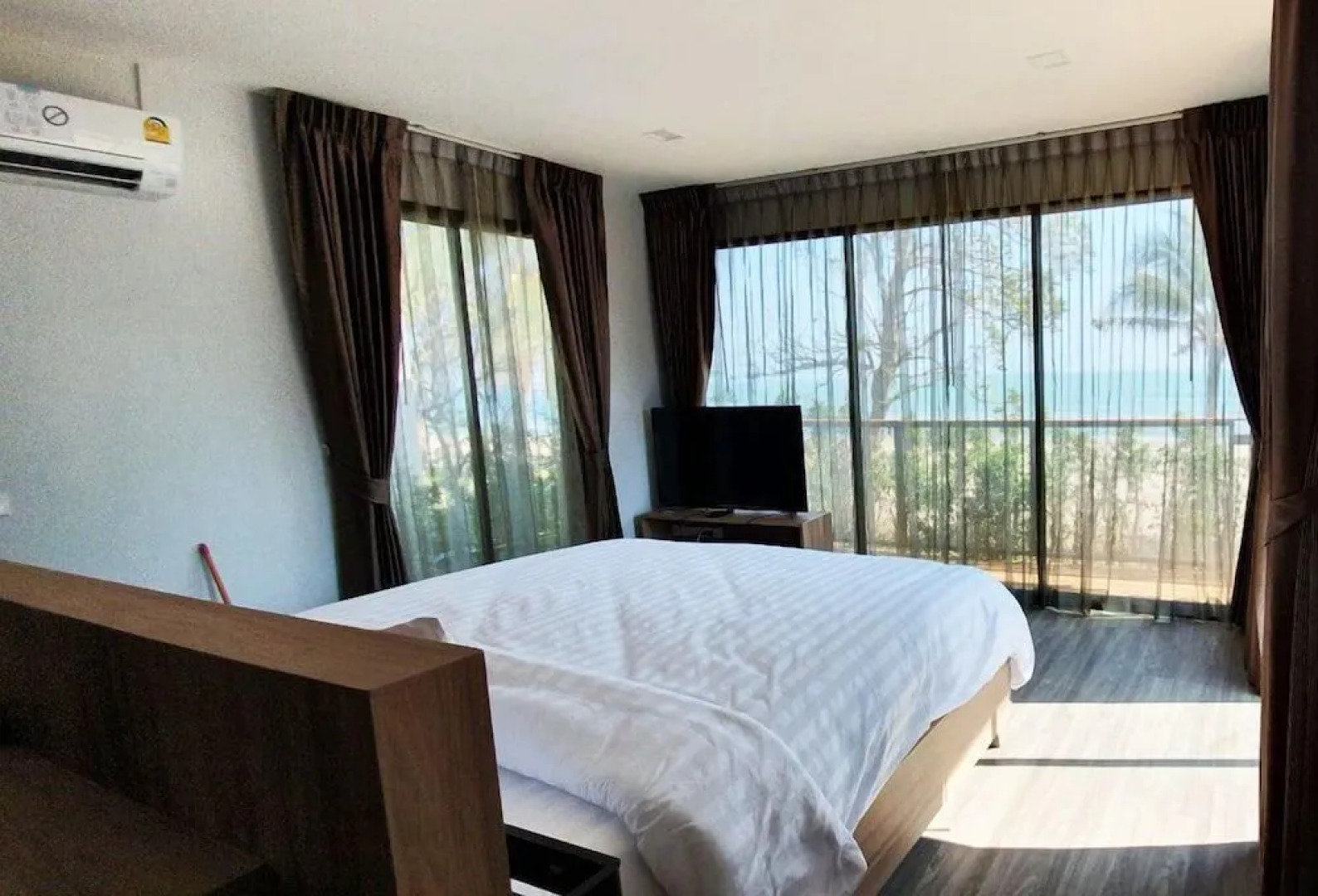 Sea Mountain Villa Resort & Pool Bar