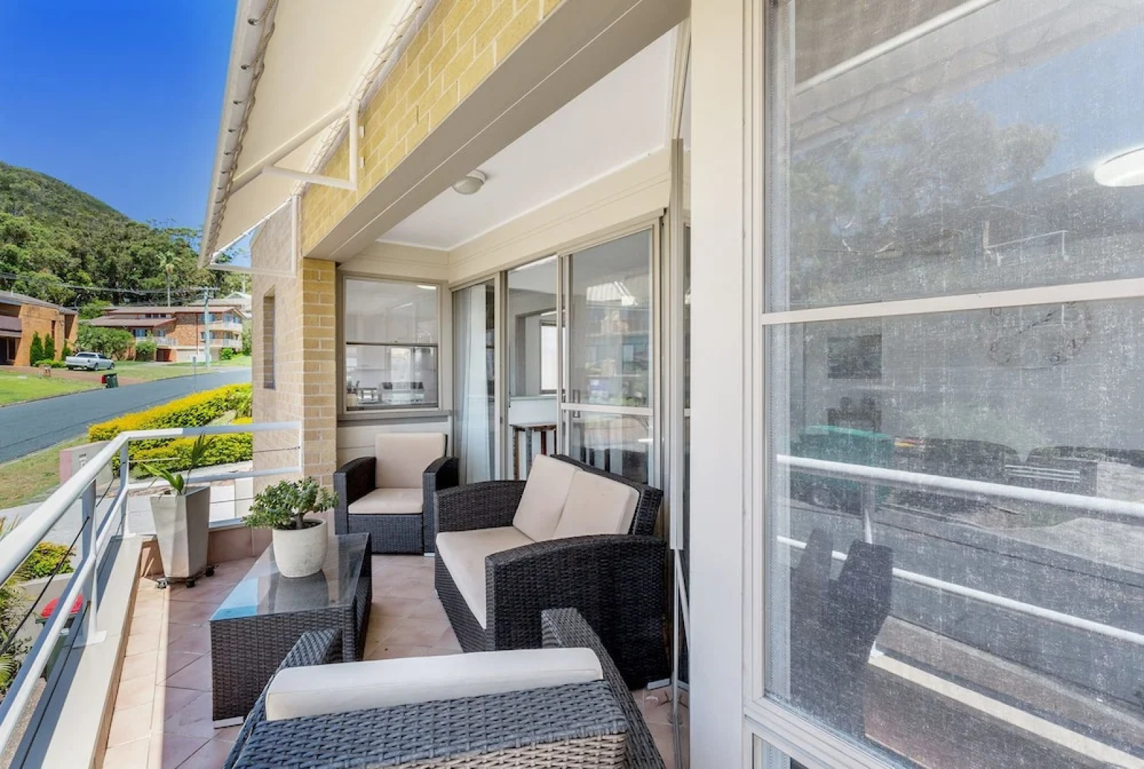 Ronald Avenue, Unit 2/36