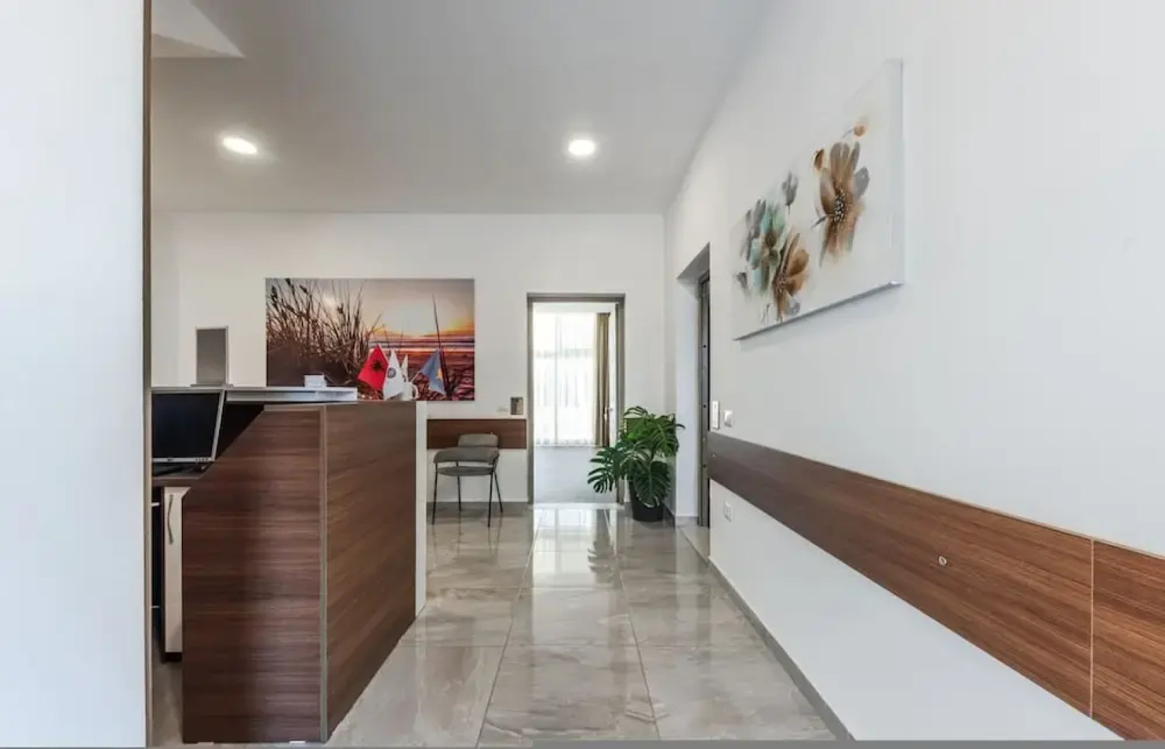 Stylish Studio With Spacious Balcony -trendafili