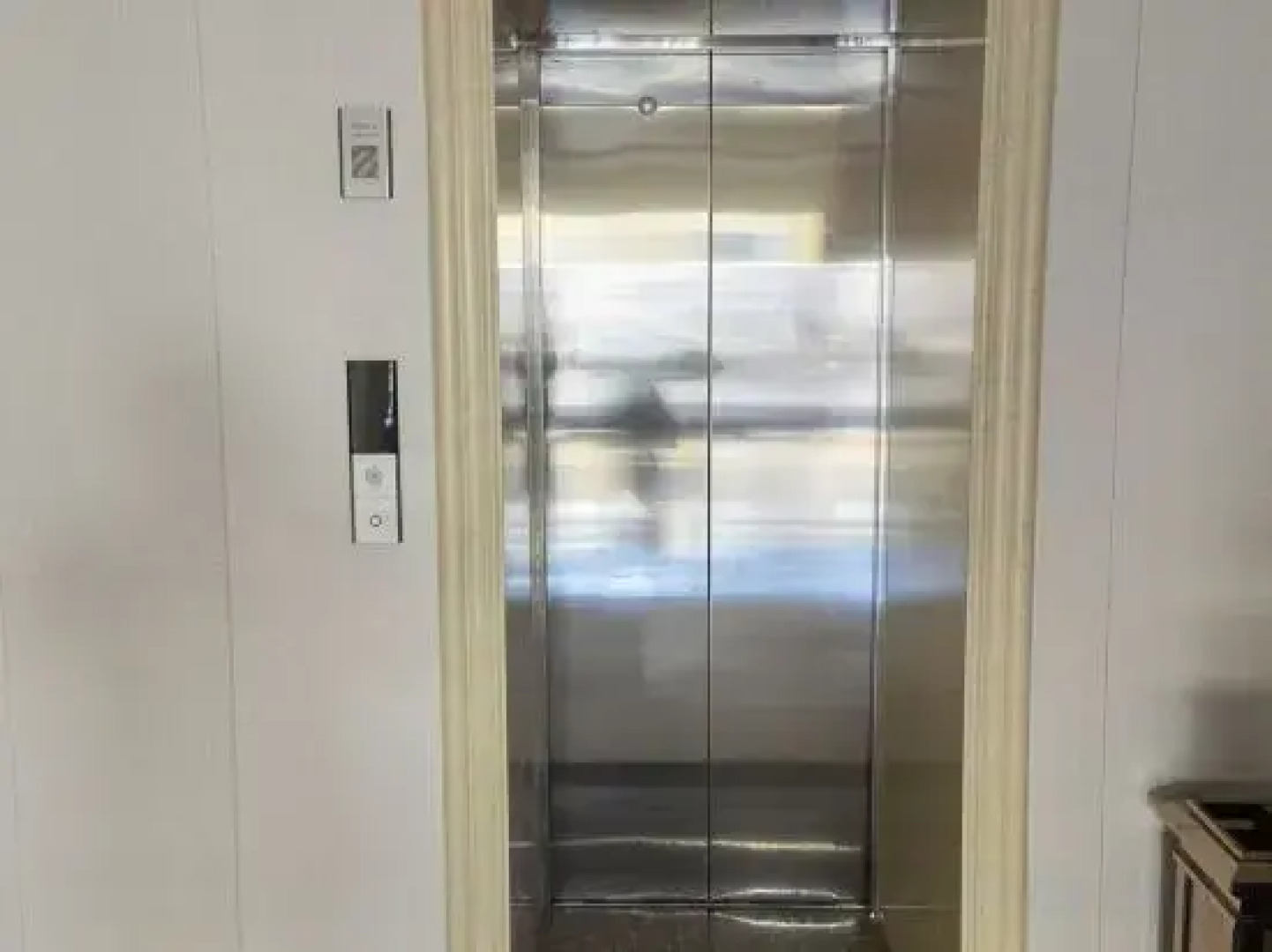 Ditan Hotel, Alxa Right Banner