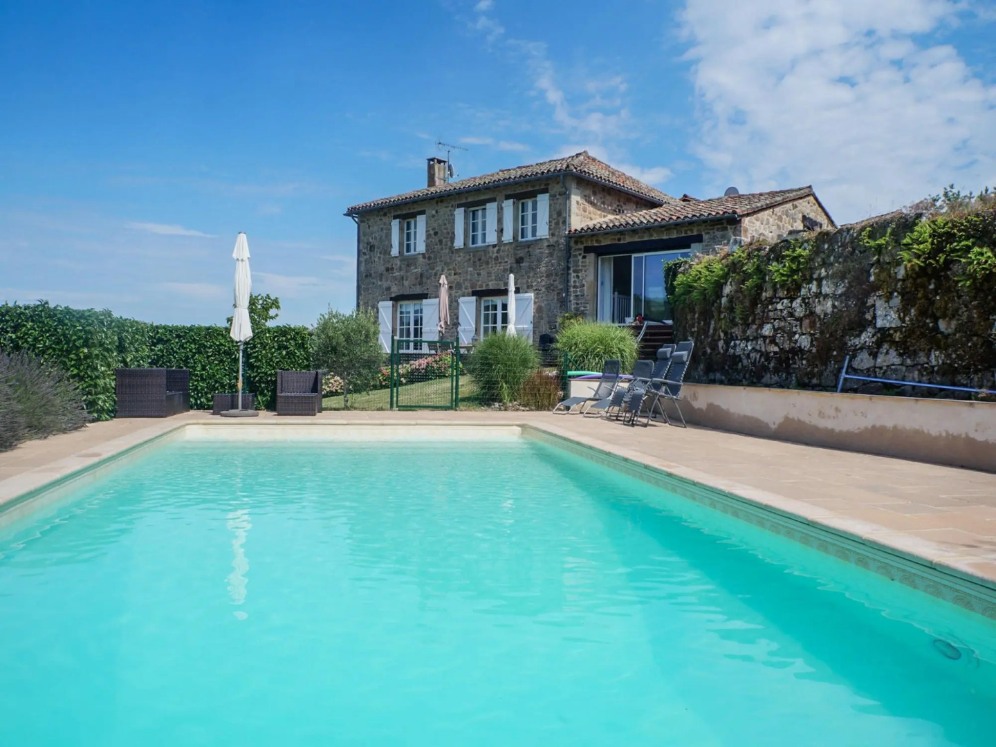 Superb Holiday Home in Saint-Beauzile with Private Pool