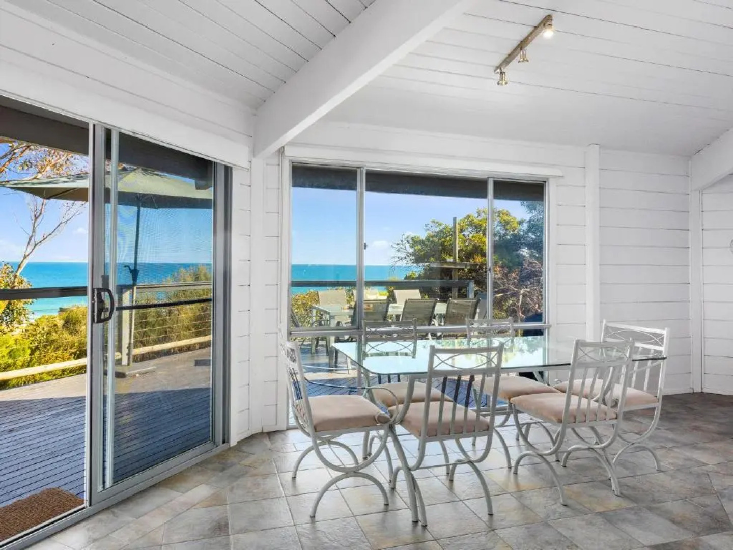 Coorumbene - 8 Scenic Way