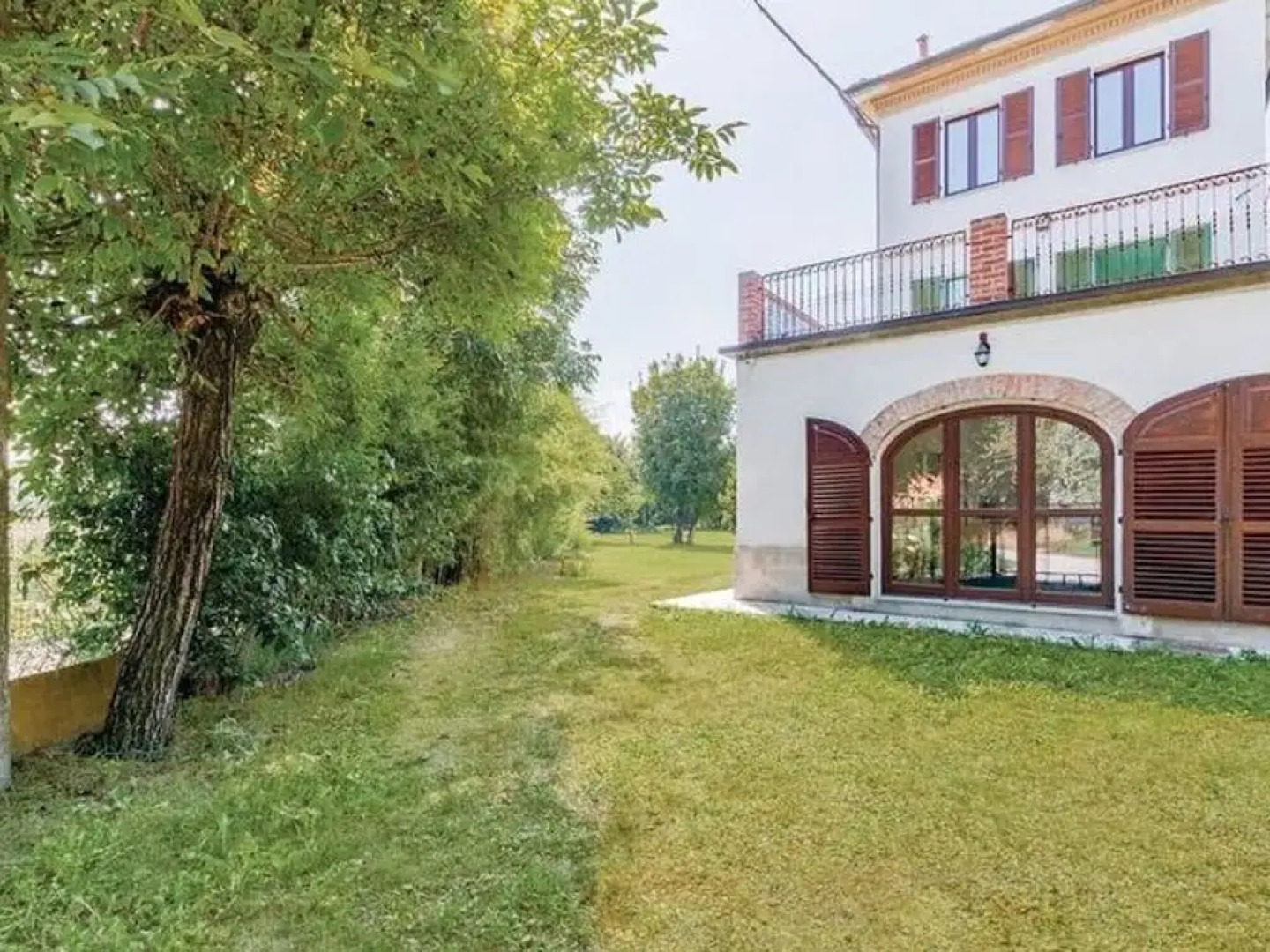 Captivating Holiday Home in Incisa Scapaccino With Pool