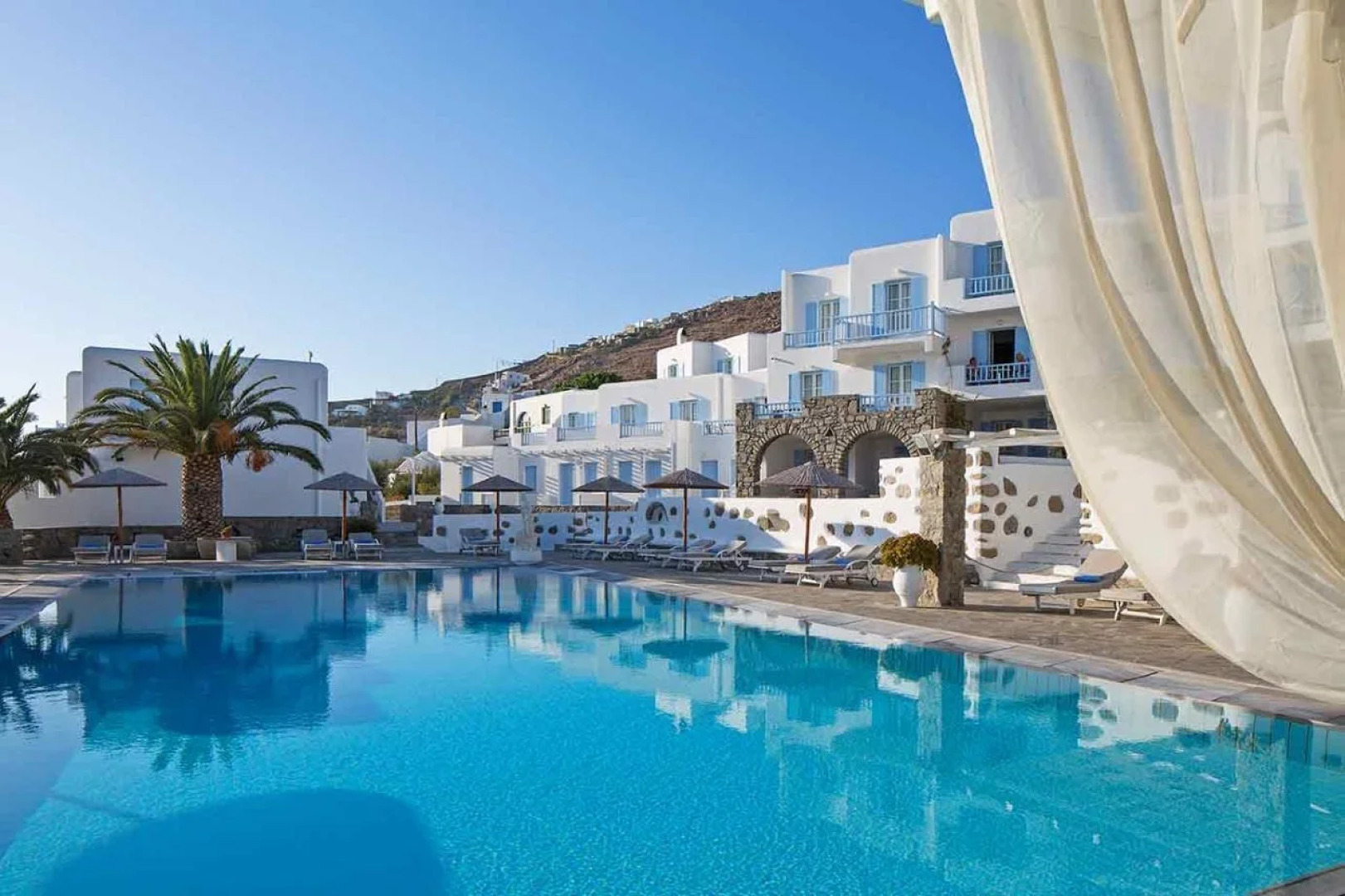 Manoulas Beach Mykonos Resort