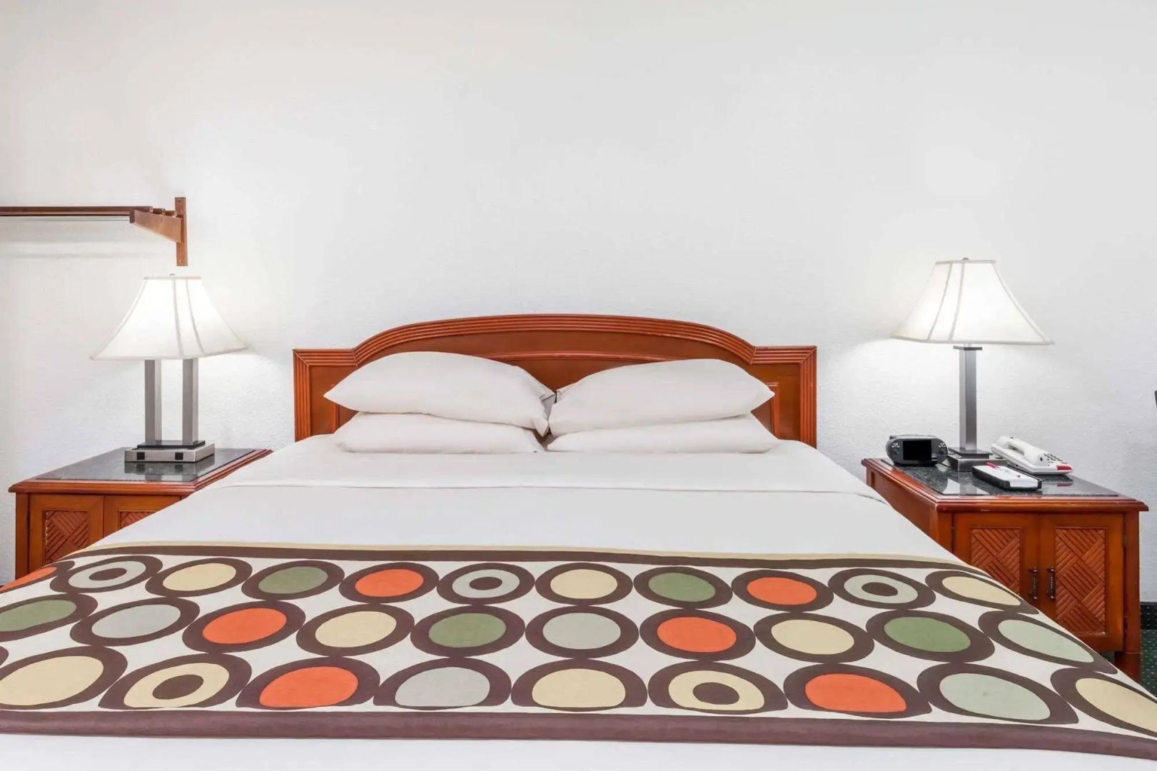 Simple Rewards Inn