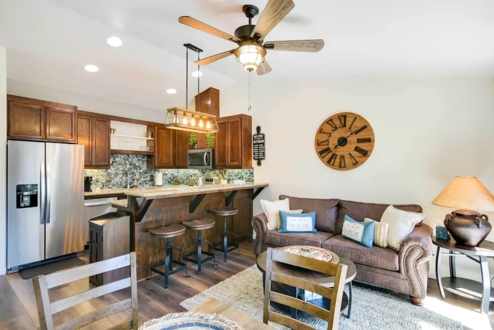 Tranquil Lake Almanor Getaway w/ Grill!