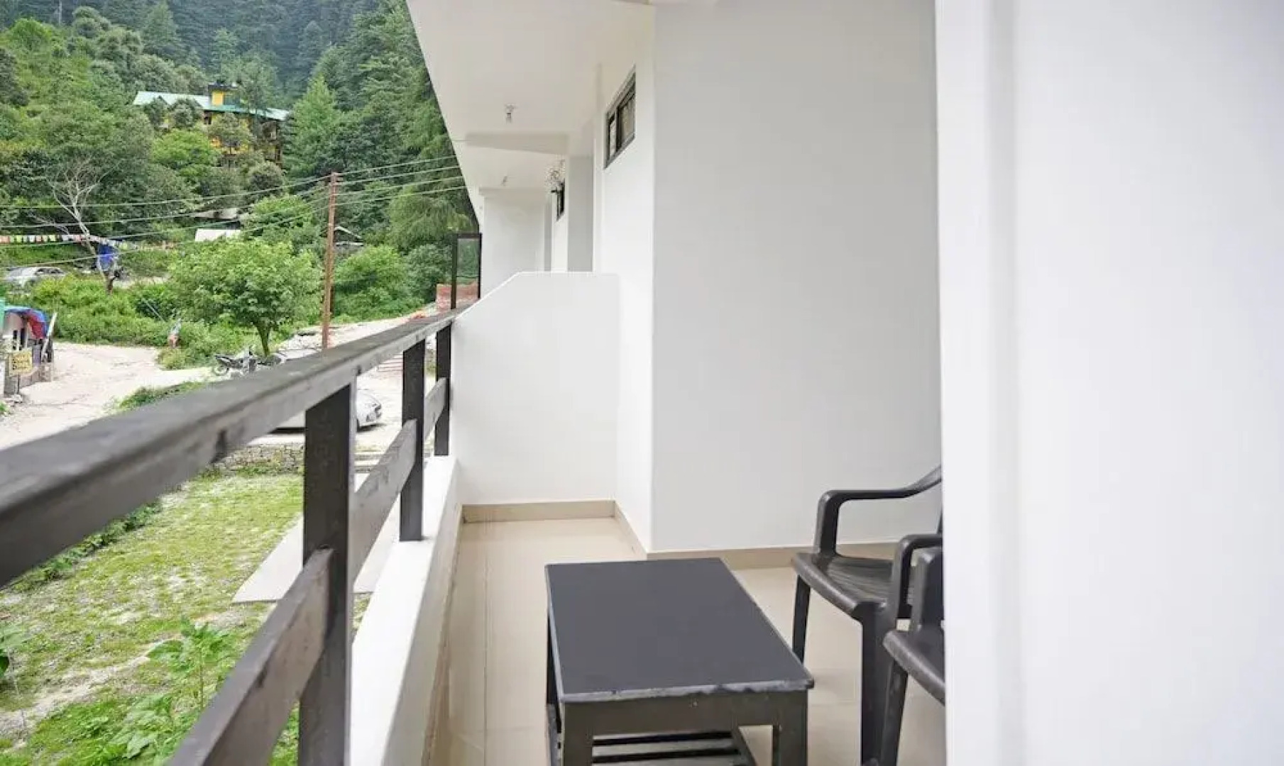 Treebo Trend Woodward II