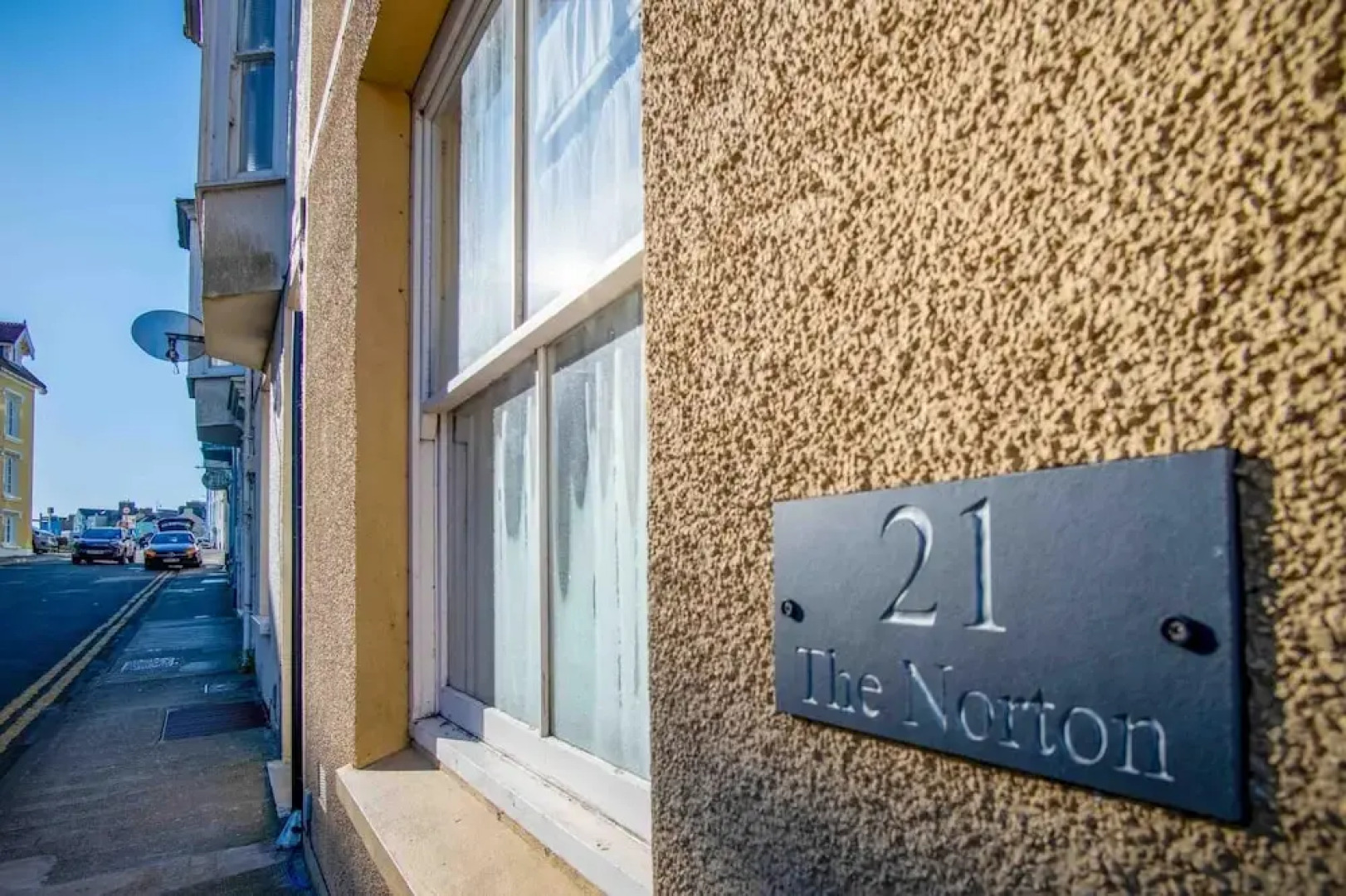The Nook North Beach - 1 Bedroom Apartment - Tenby
