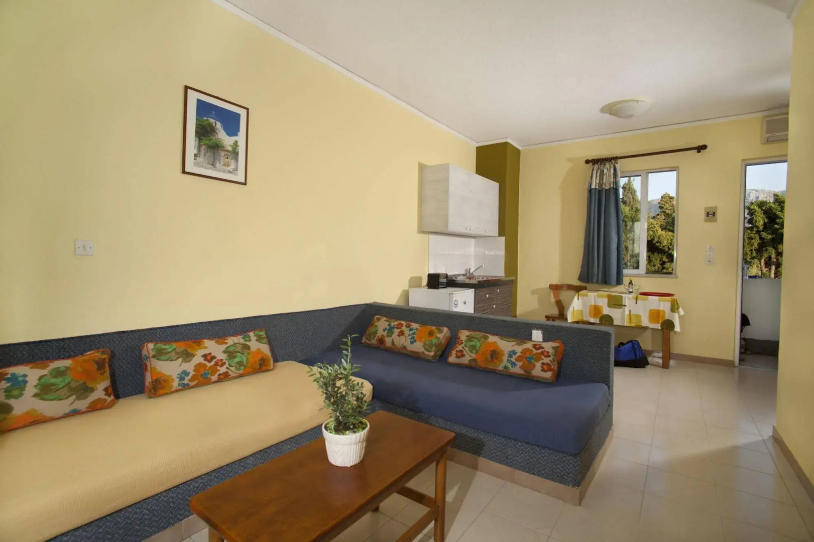 Sunny day's Hotel Apartments