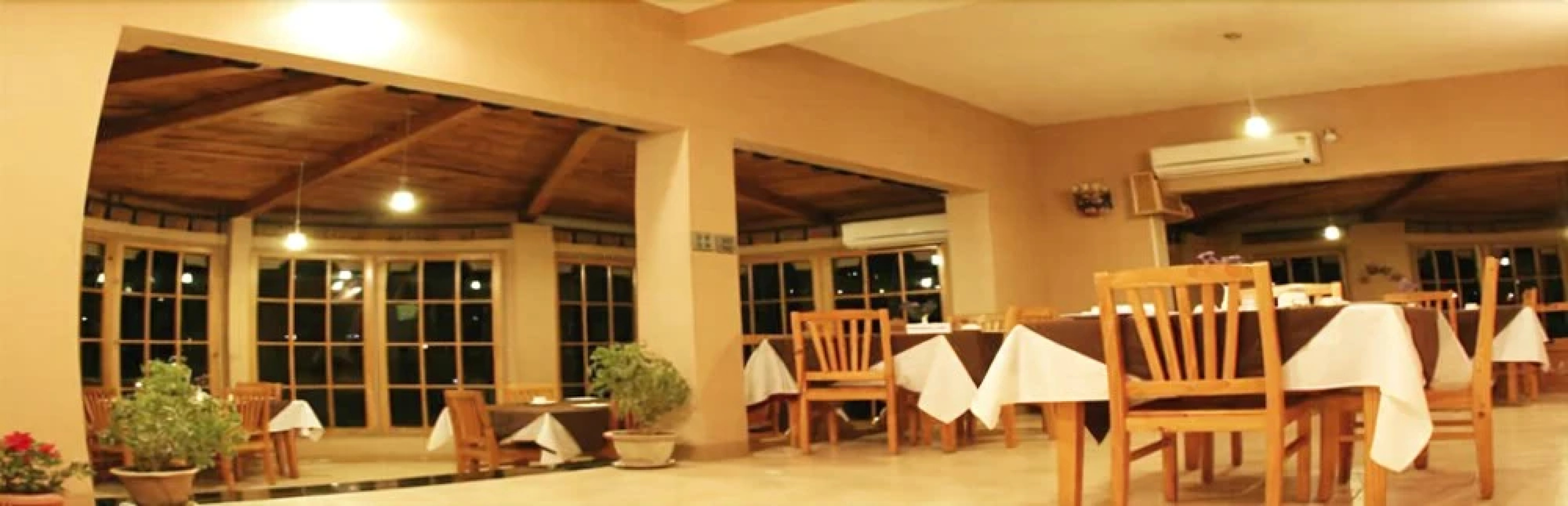Punatsangchhu Cottages