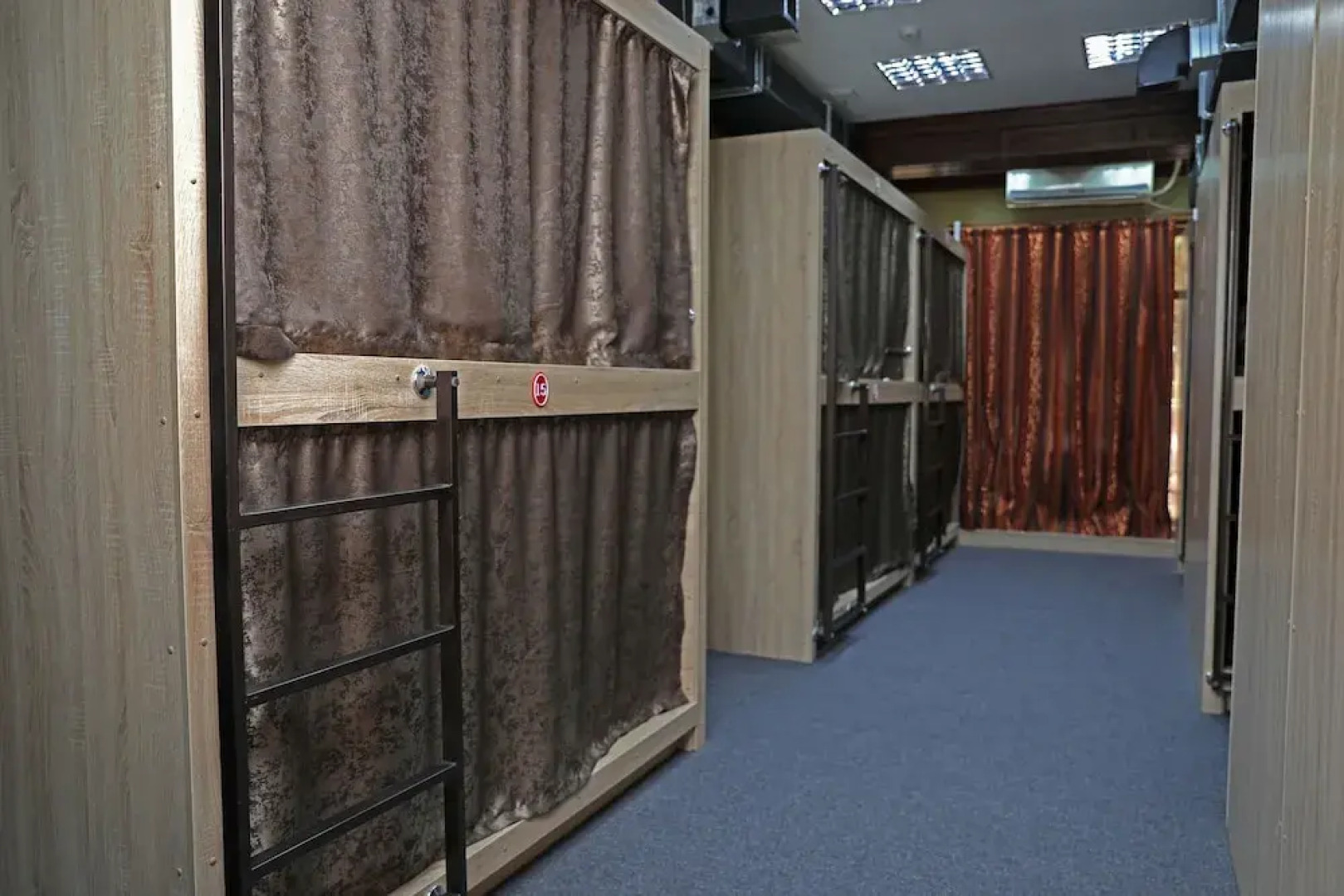 Капсульный отель Sanor — хостел