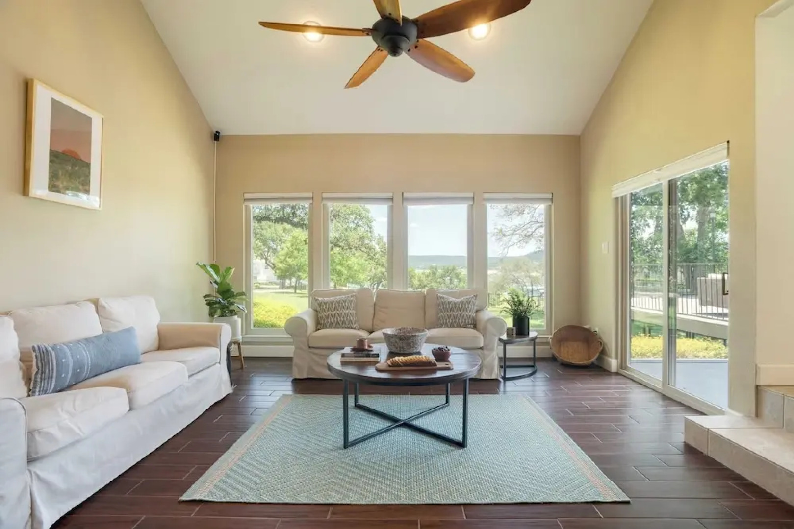 Travis by Avantstay Waterfront Lake Retreat