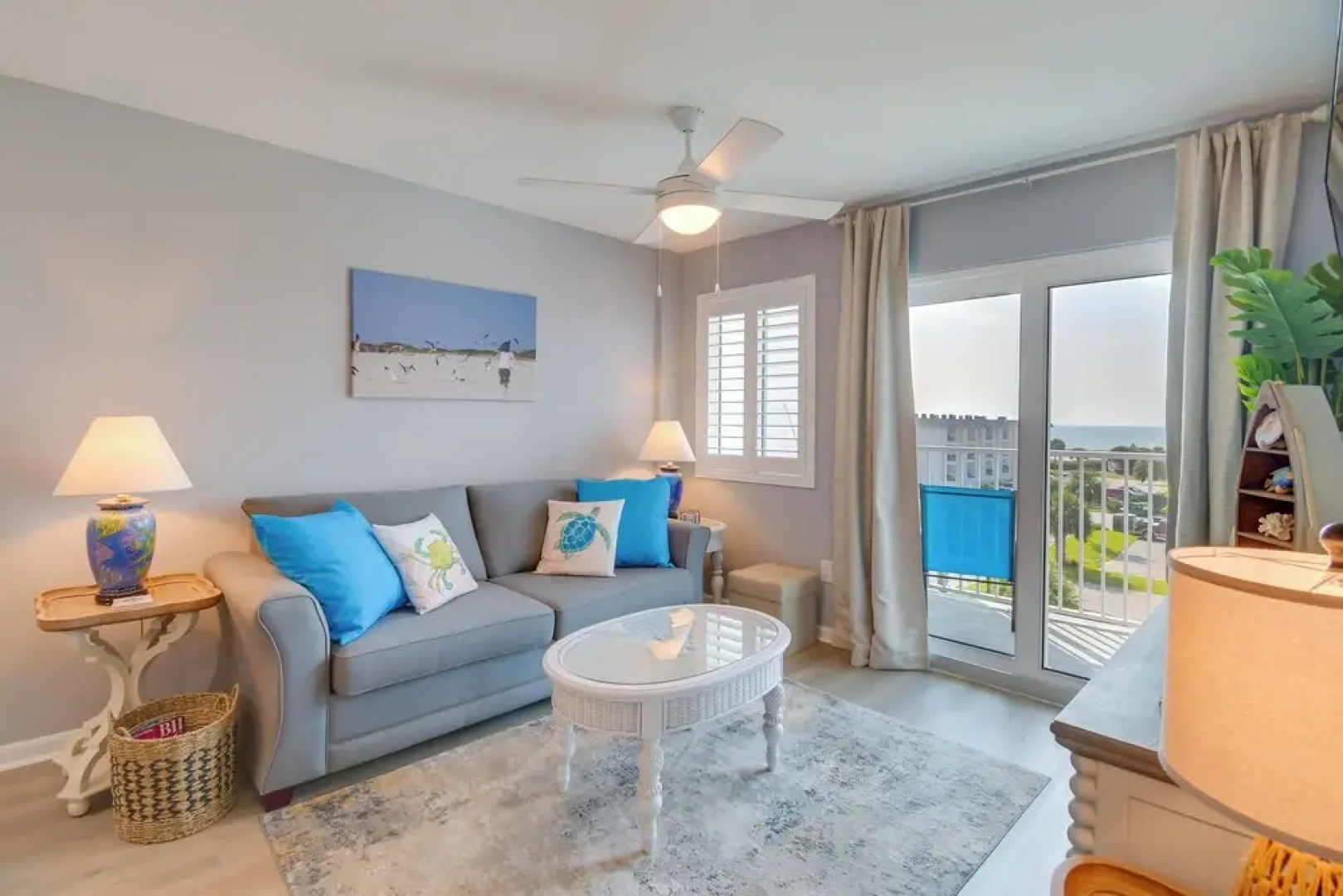 Gulf Shores Condo: Covered Balcony & Beach Access
