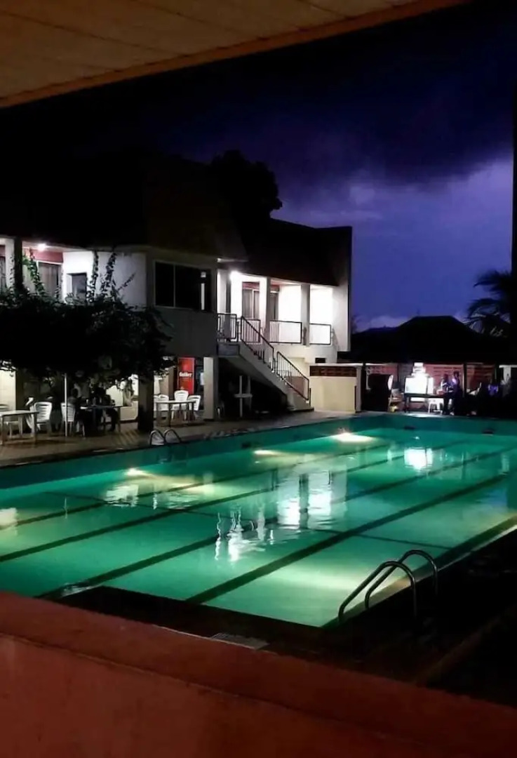 Royal Birds Hotel & Towers