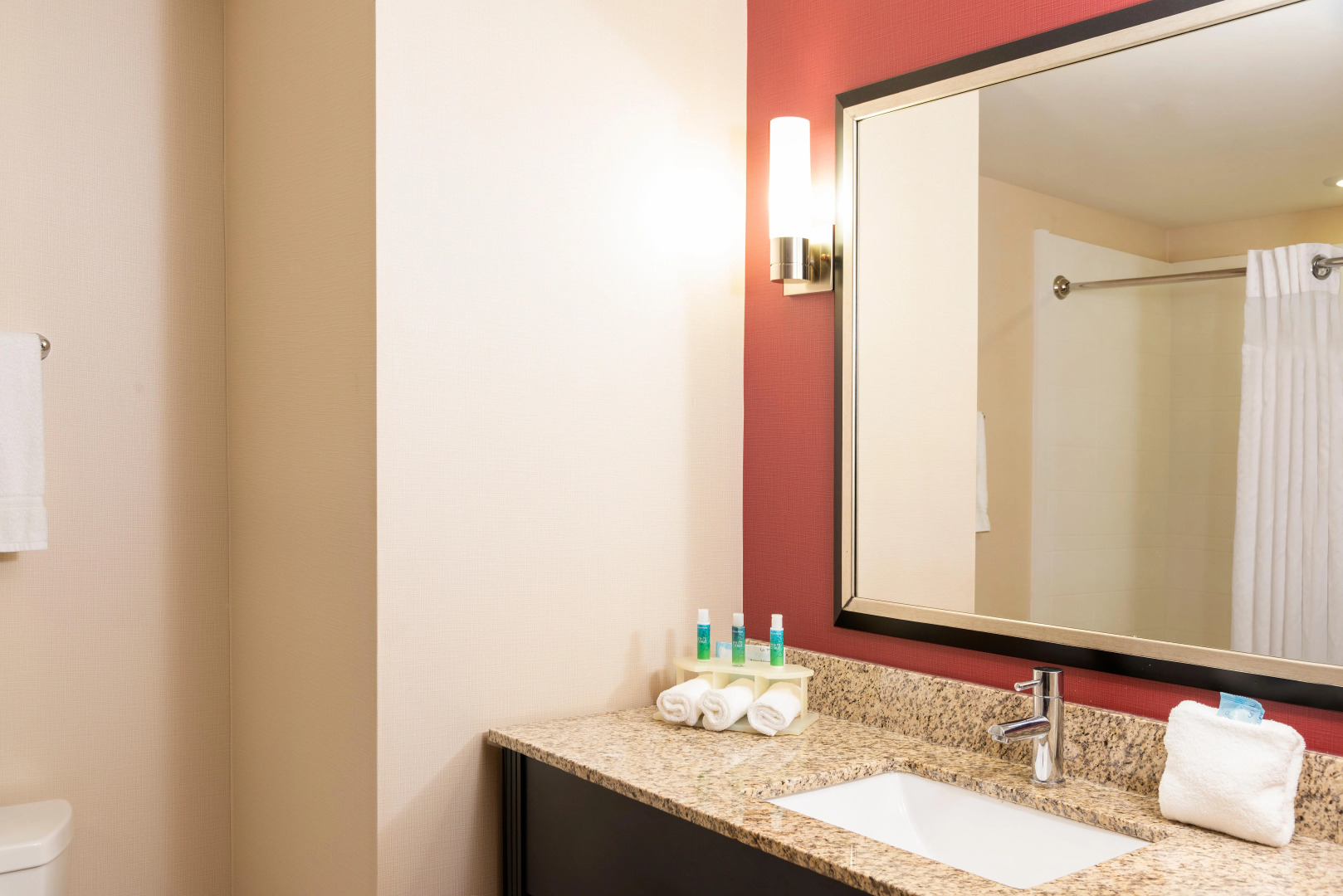 Holiday Inn Express Hotel & Suites New Philadelphia by IHG