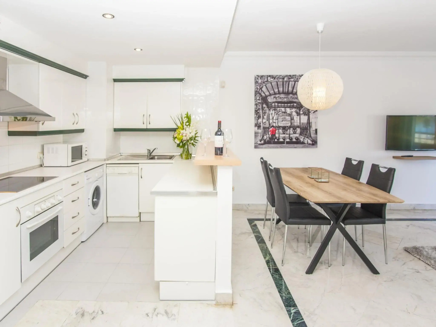 Marina de Banus sea views