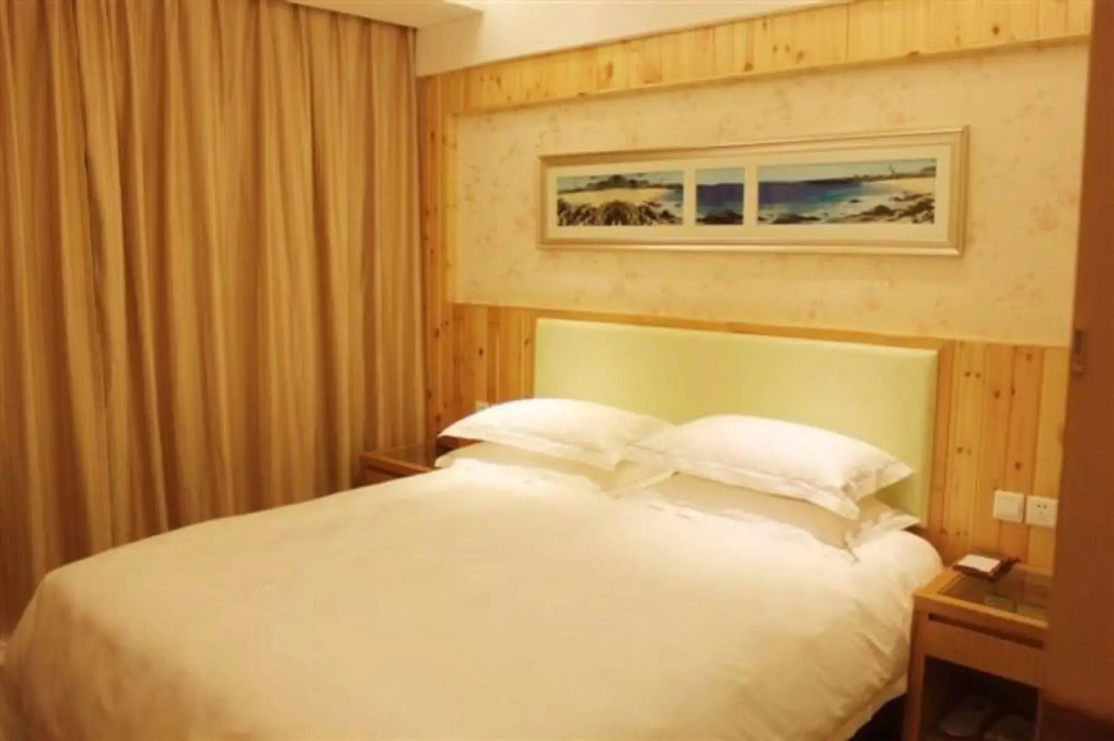 Yiwu Ruifeng Hotel