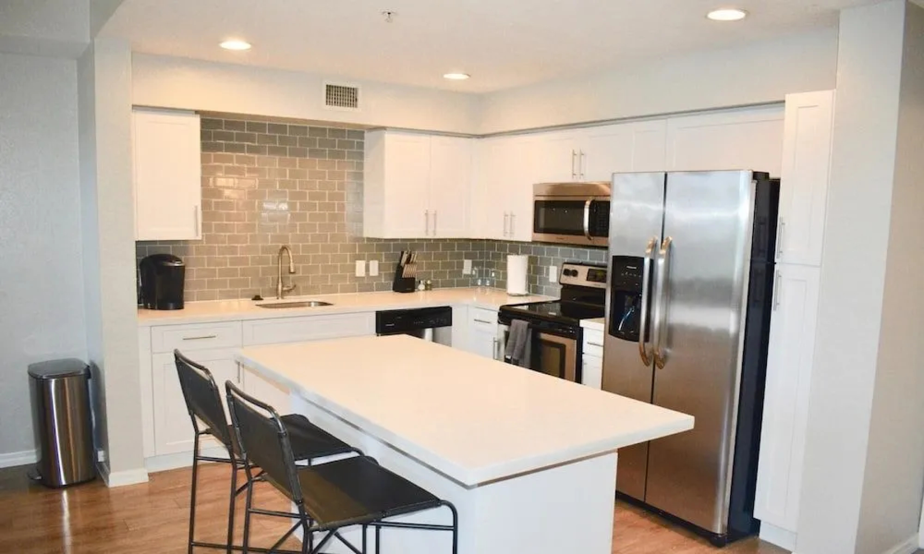Landing Modern Apartment With Amazing Amenities Id5223