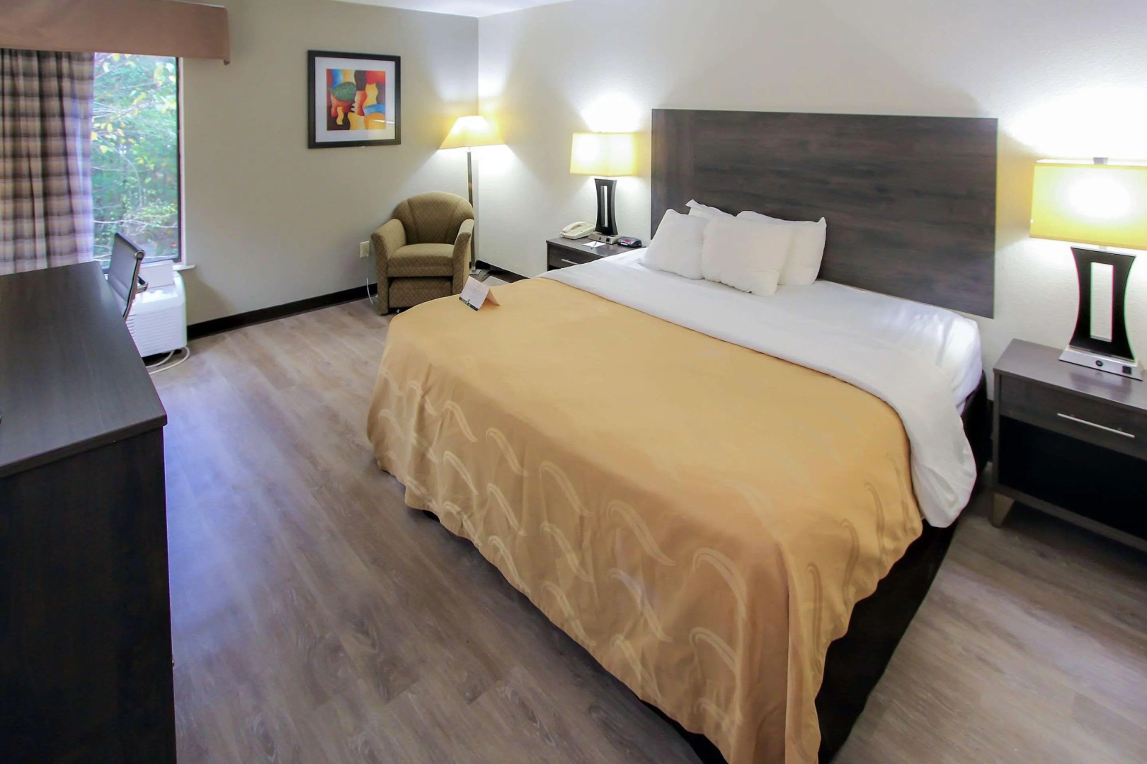 La Quinta Inn & Suites by Wyndham Fayetteville I-95