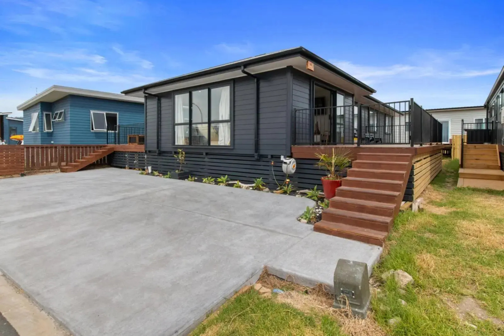 Sandy Shores - Waihi Beach Holiday Home
