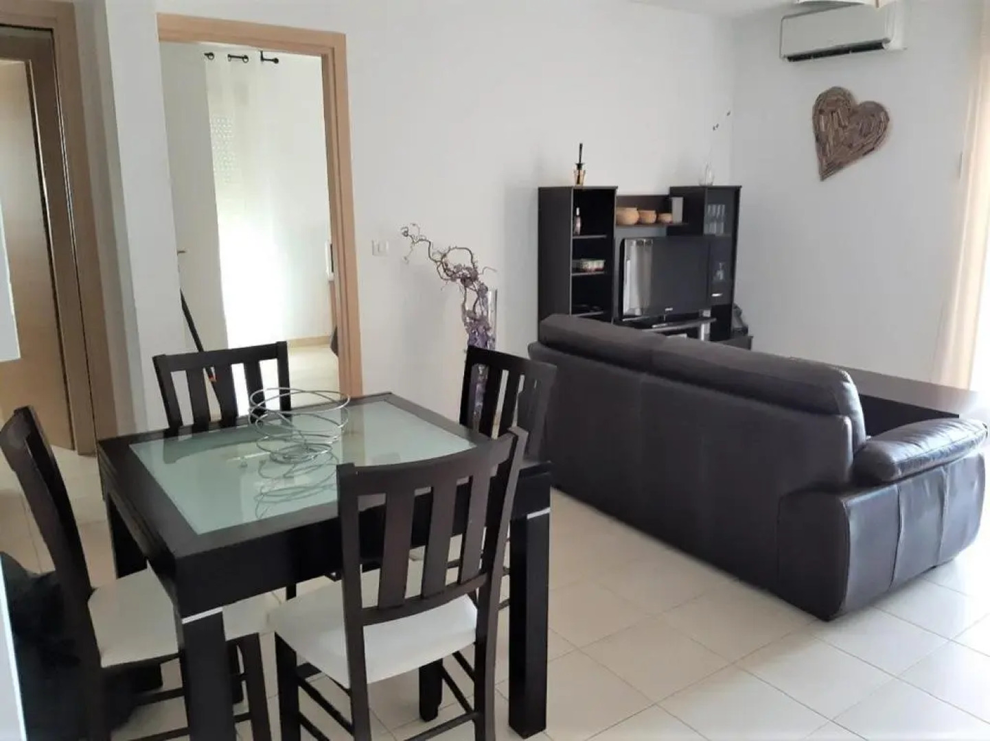 Superbe appartement avec parking privé, proche commerces et mer