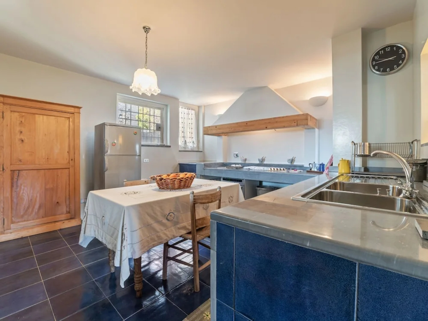 Vintage Holiday Home in Caselle in Pittari Near the Forest