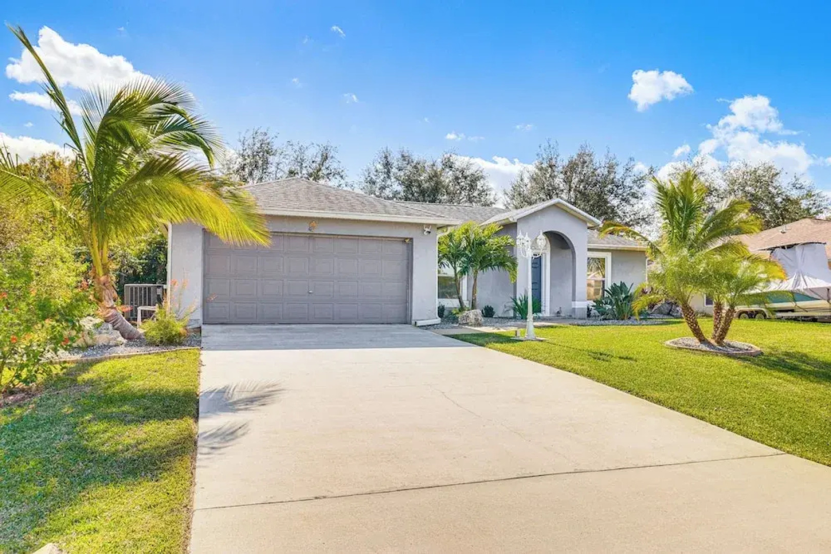 Private Yard & Screened Patio: Sunny Sebastian Gem