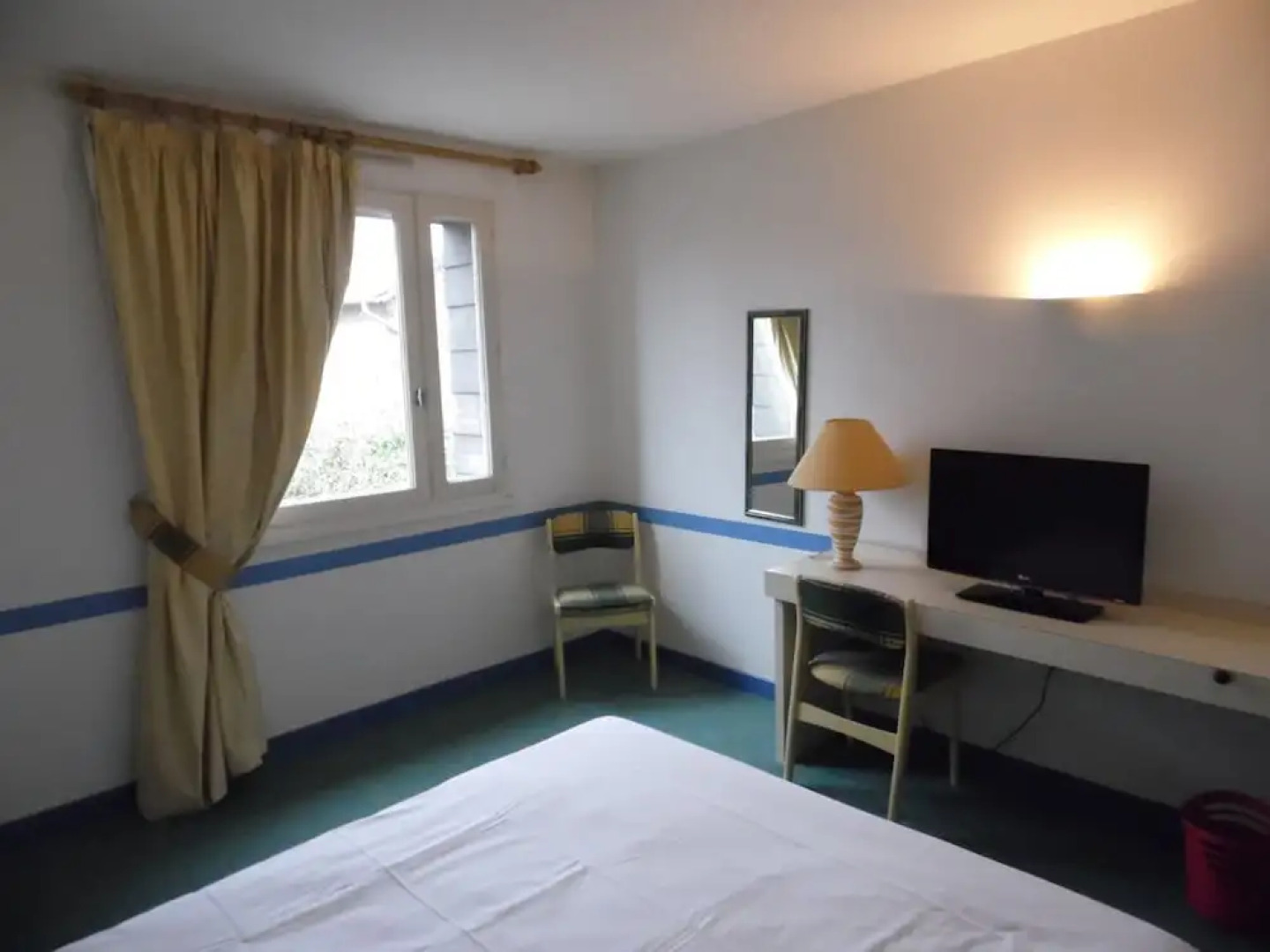 Les Provinciales Hotel & Restaurent