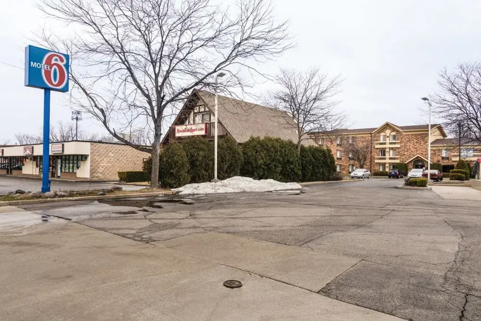 Motel 6 Libertyville, IL