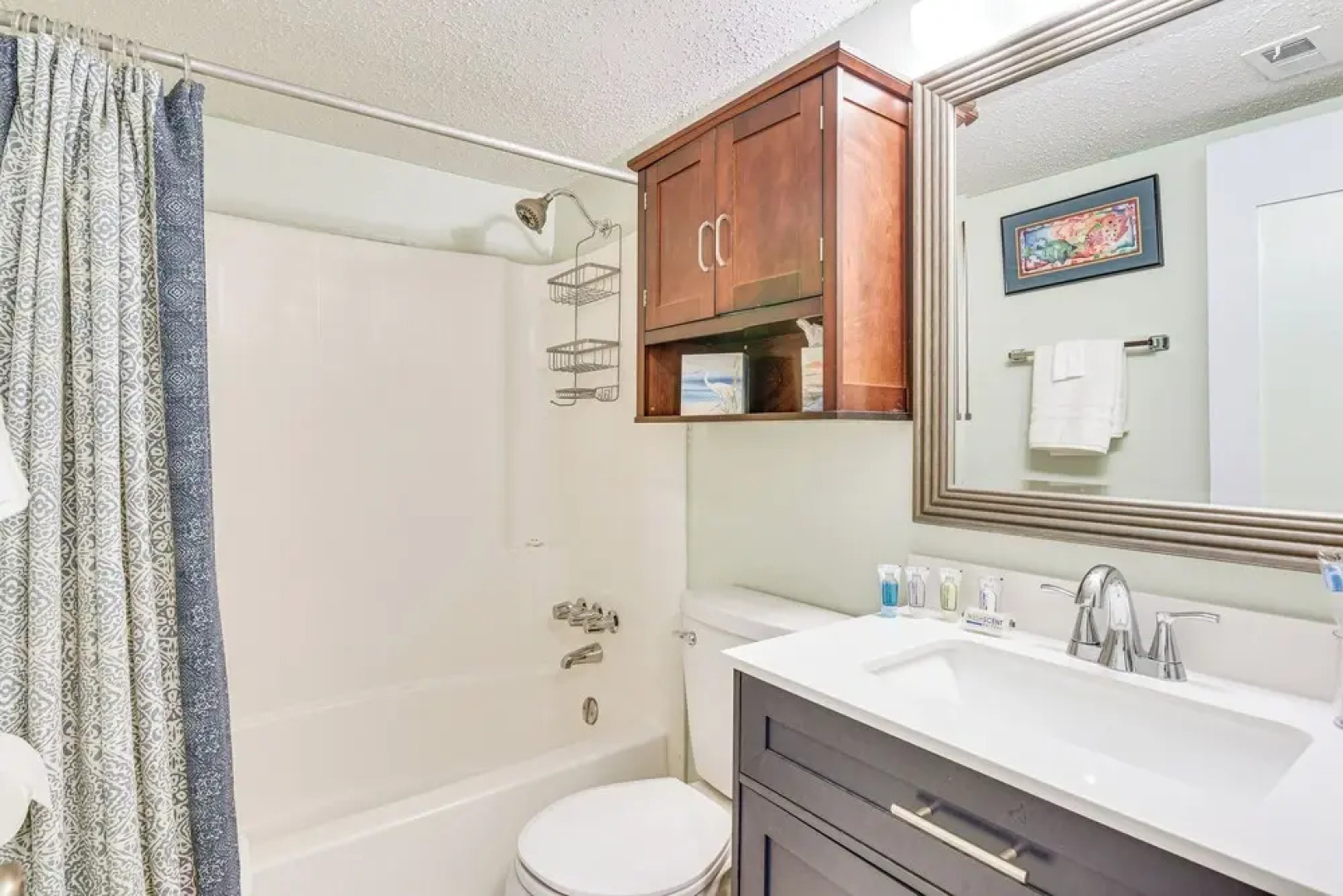 Pool & Beach Access: Lovely Mary Esther Condo!