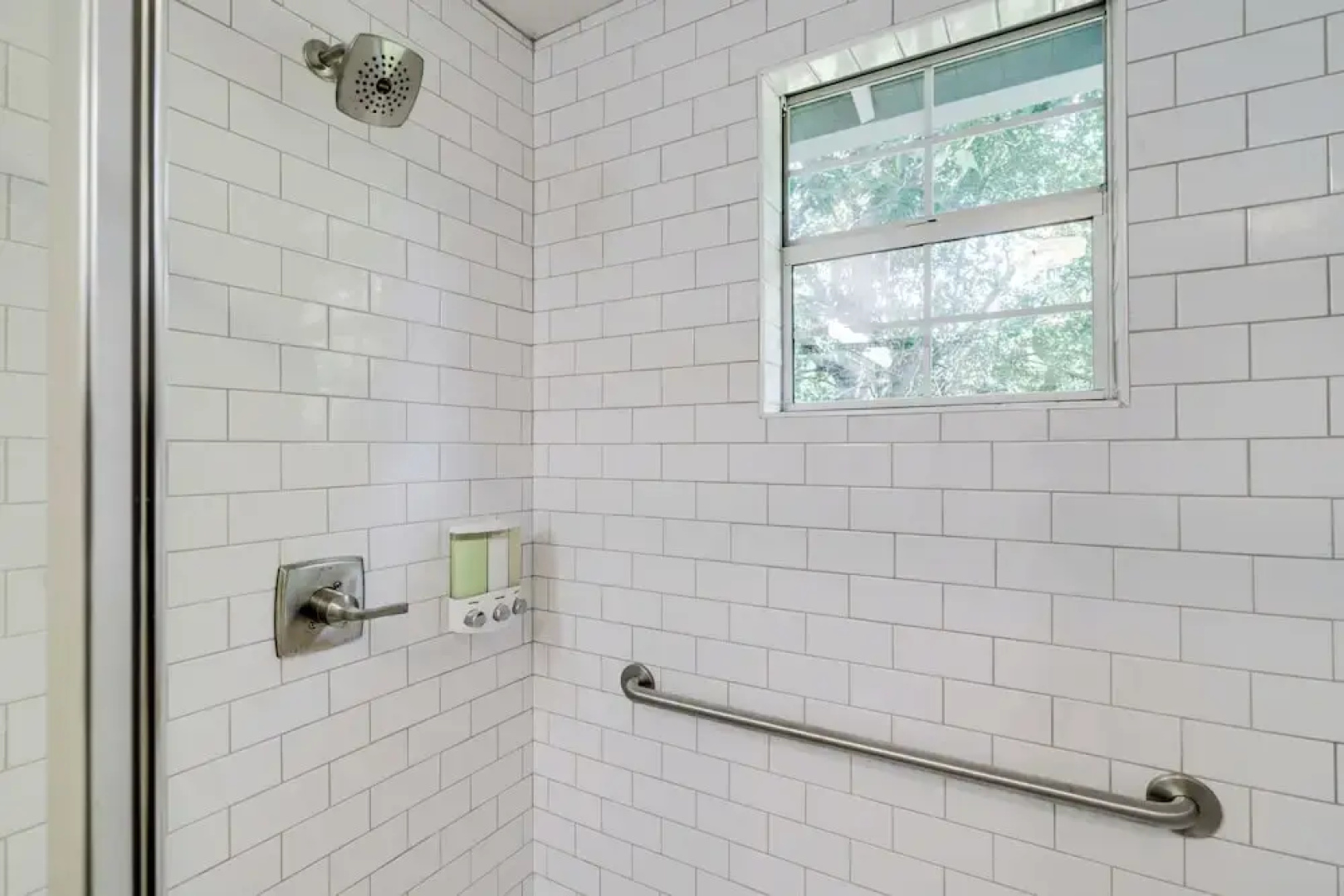 Wine Tours & Antiquing: Townhome Near Dtwn Brenham