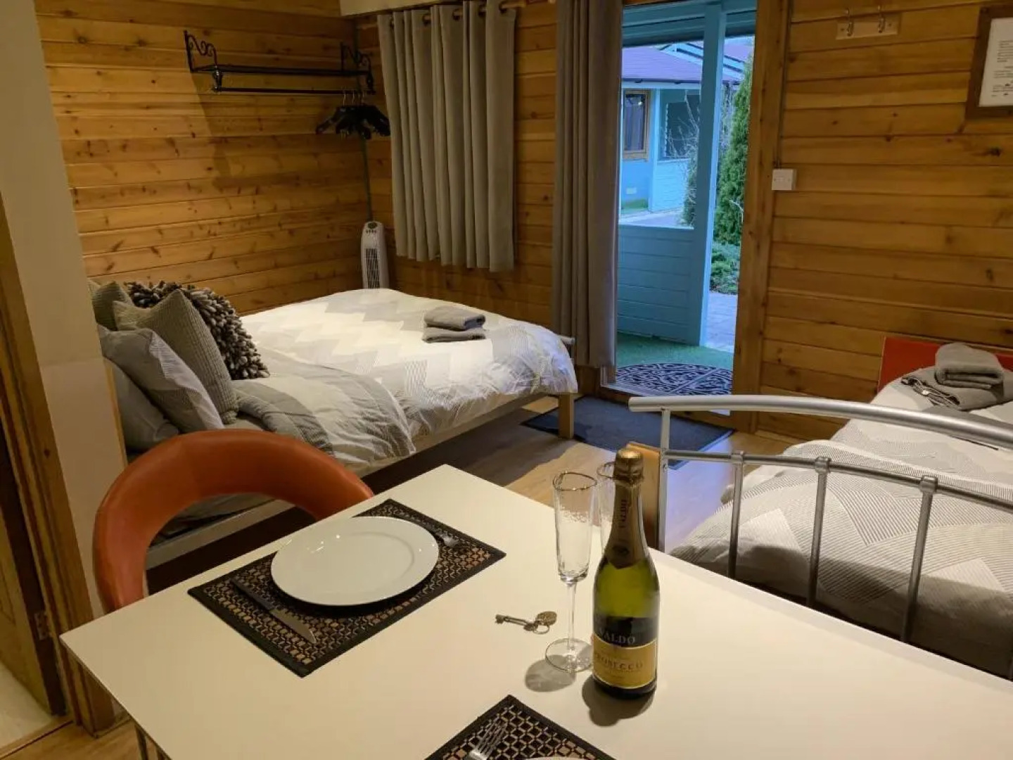 Southernwood - Garden Lodge 5