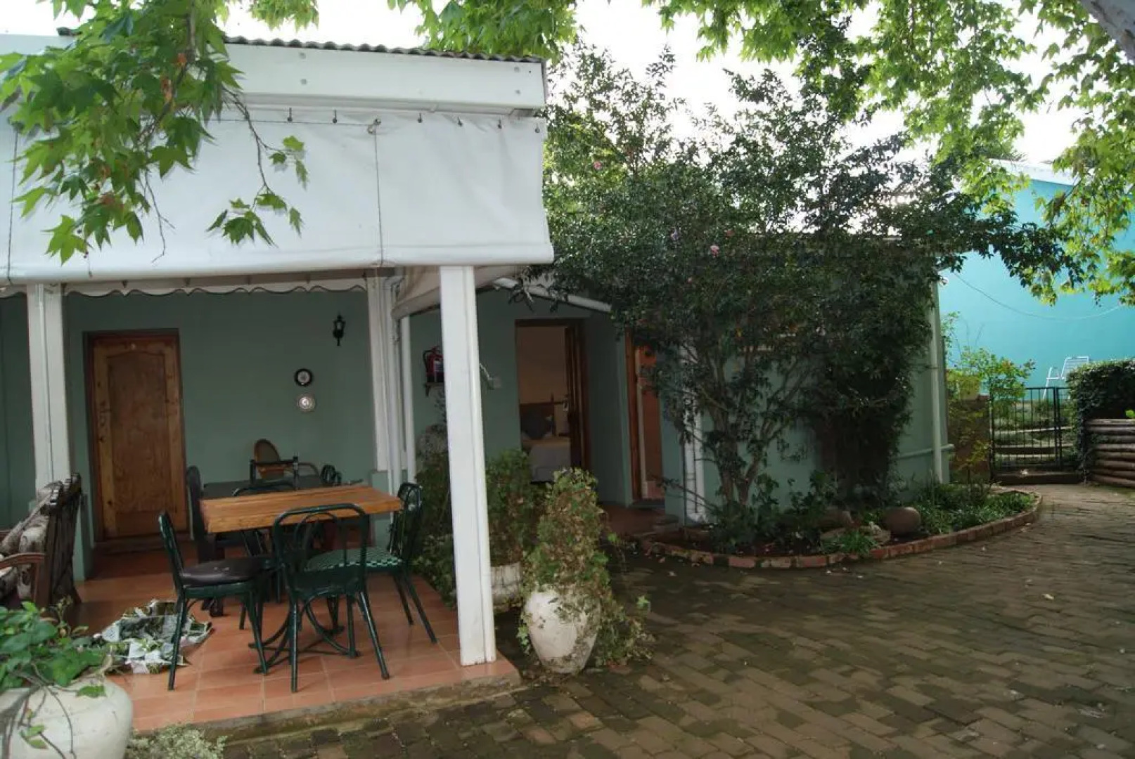 The Planes Guest House