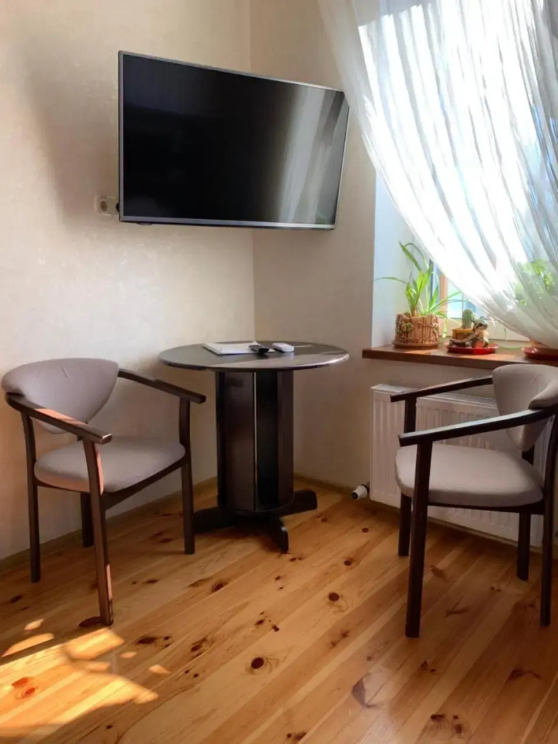 Guest House Shale