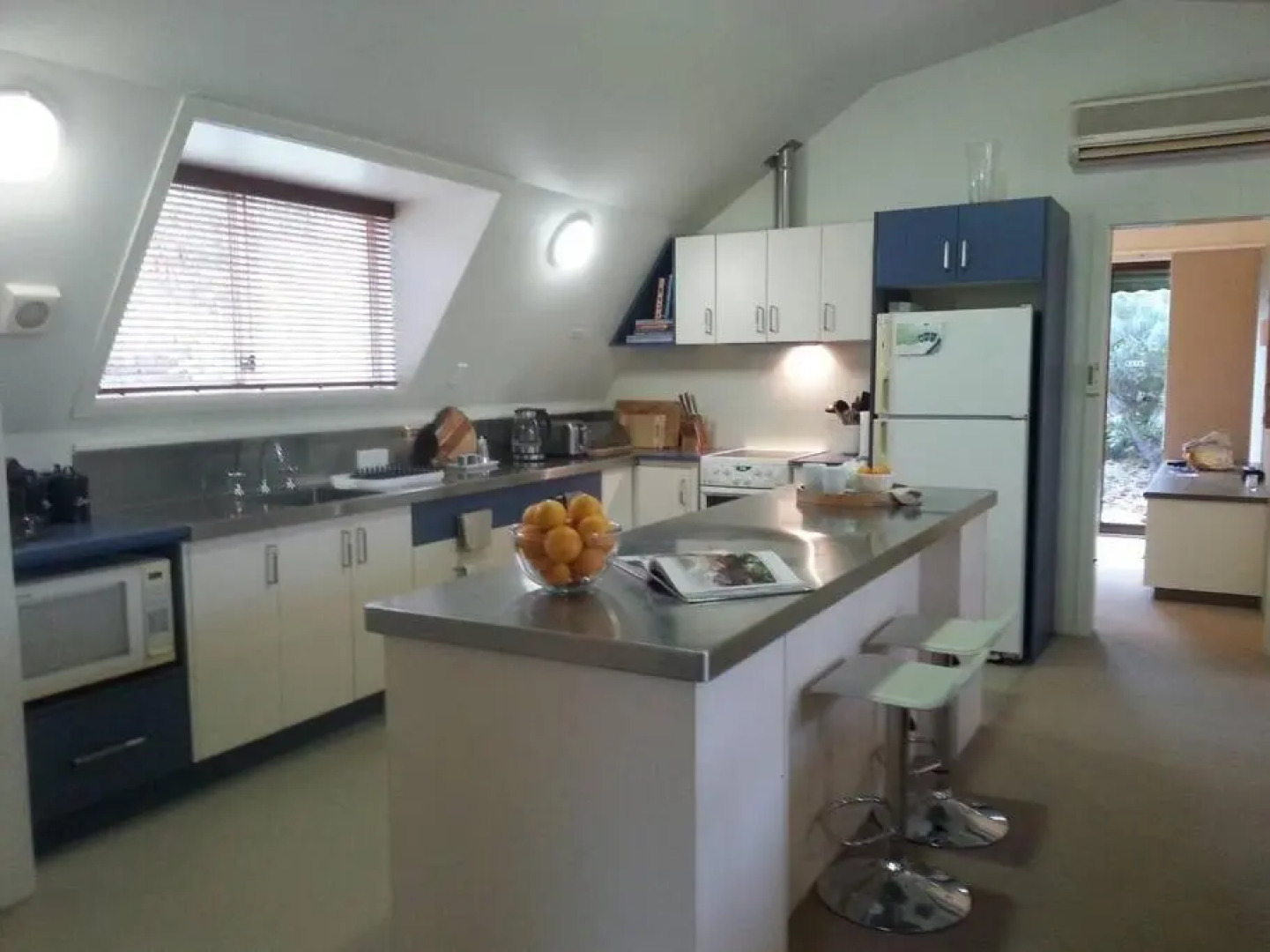 Deedy's Nest -Couple's Retreat at Mystery Bay