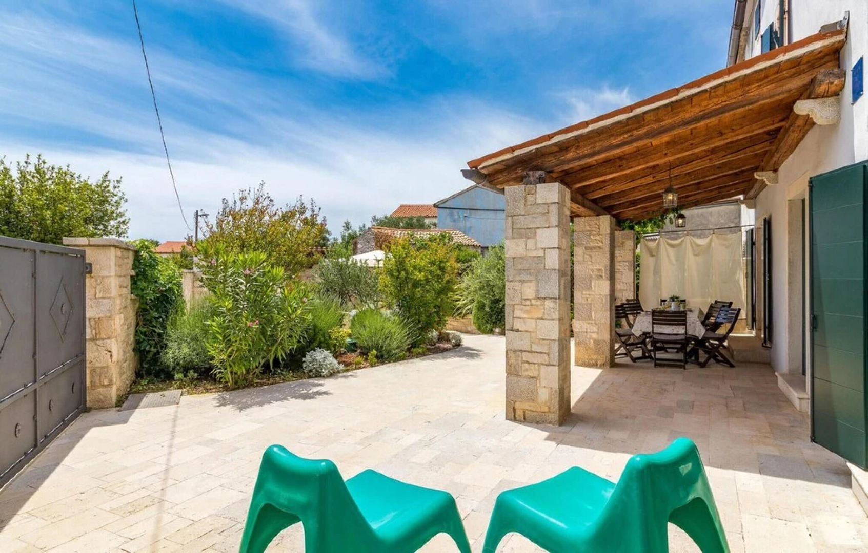 Nice Home in Liznjan With Sauna, Wifi and 4 Bedrooms