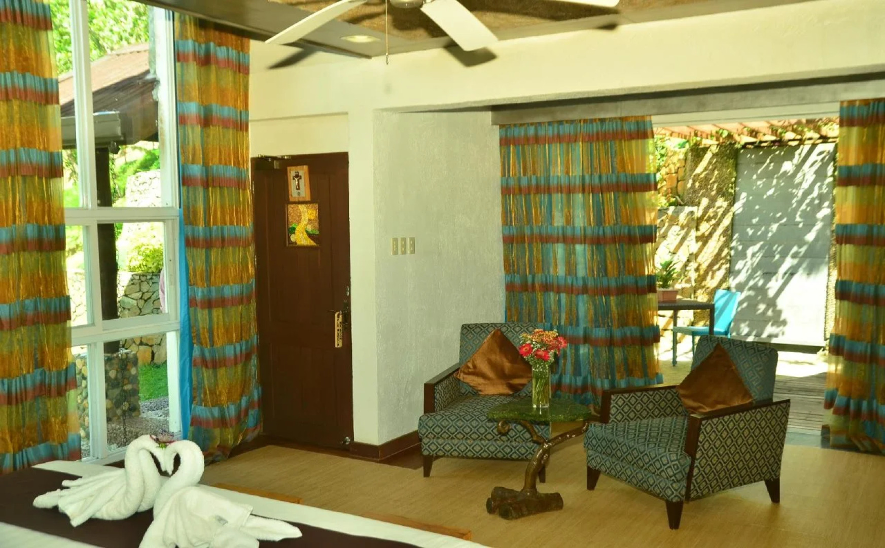 West 35 Eco Mountain Resort