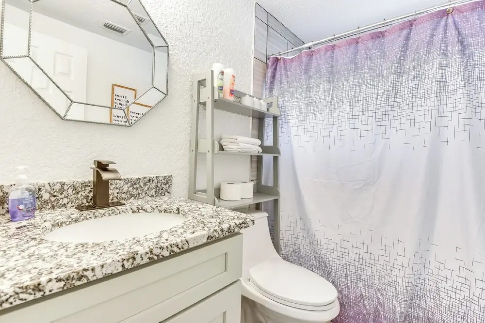 Pet-friendly Palmetto Duplex ~ 2 Mi to Riverwalk!