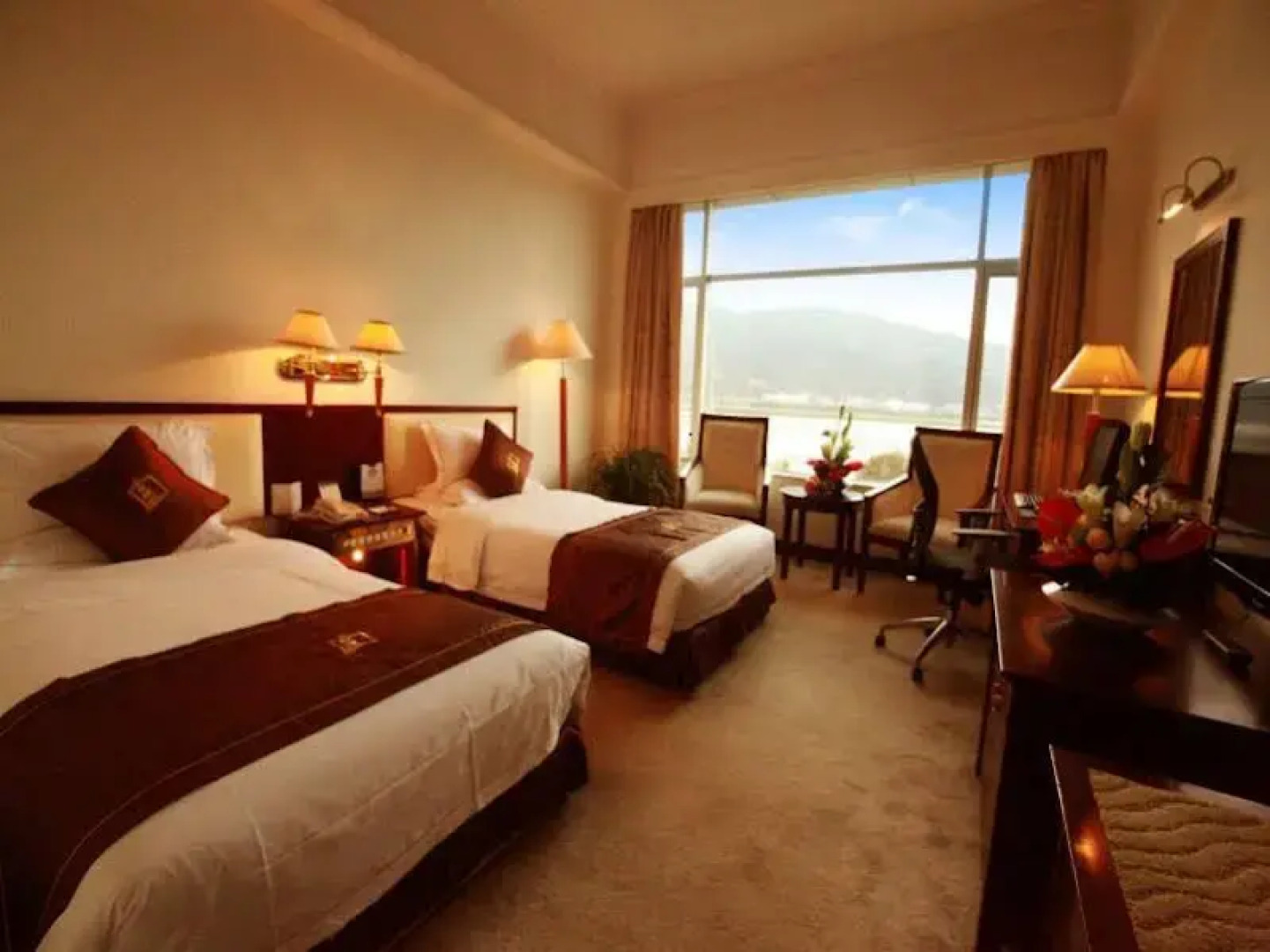 Kunming Lake View Hotel