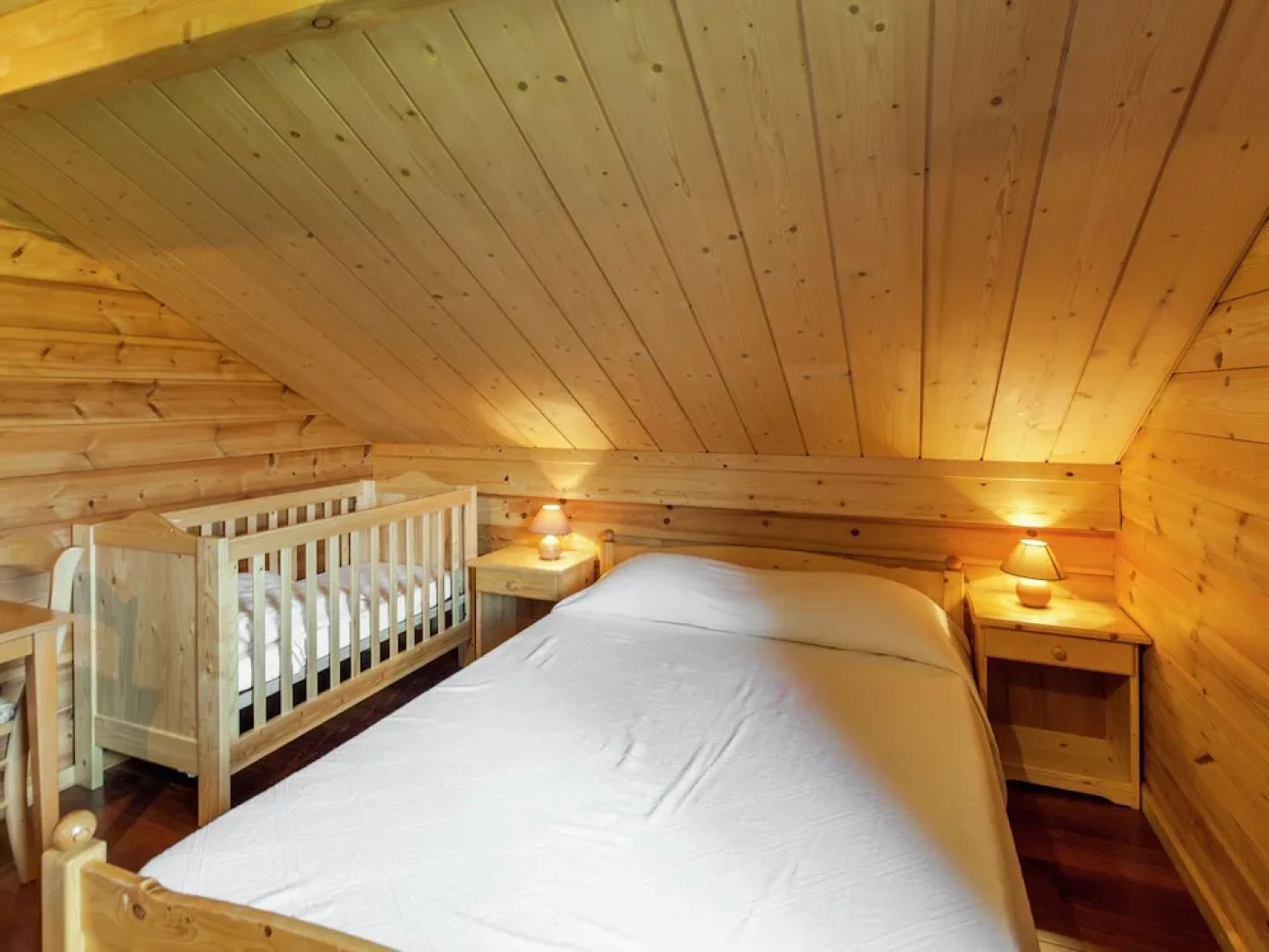 Spacious Holiday Home in Vresse-sur-Semois with Garden