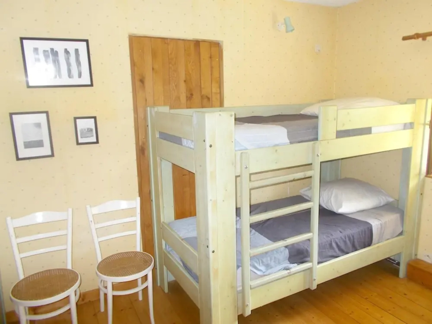 House With 2 Bedrooms in Chamblay, With Furnished Garden and Wifi