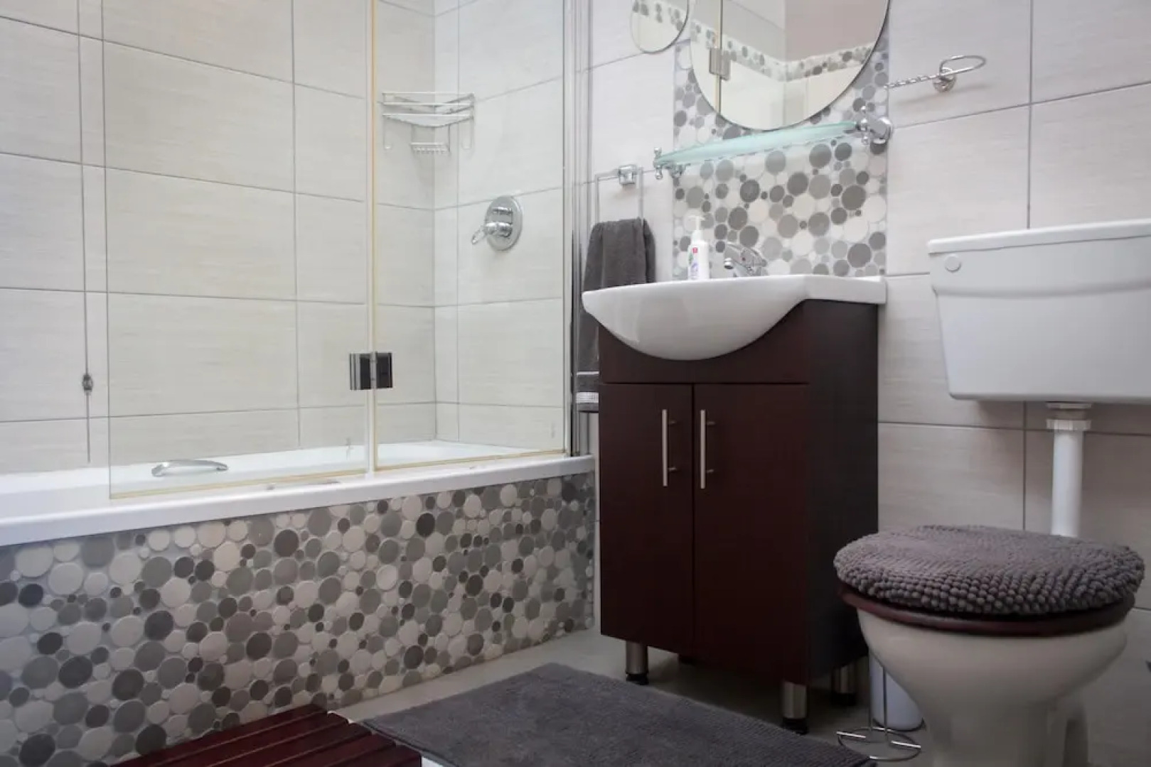 The Vintage Crane Guesthouse