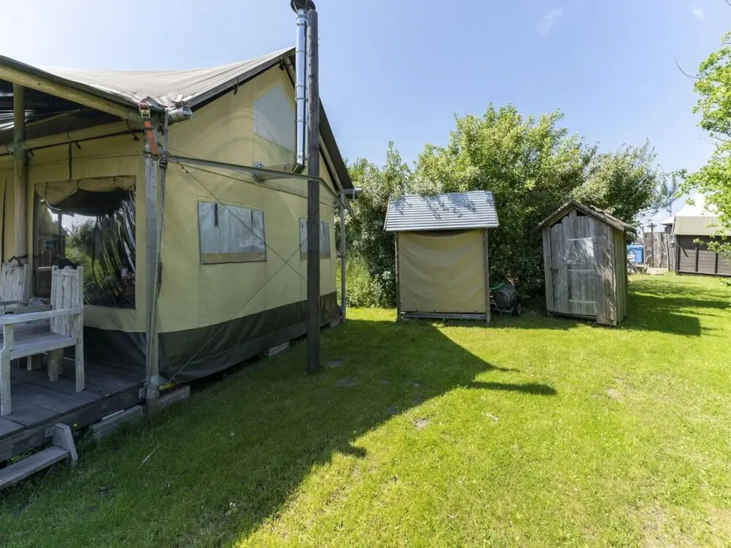 Wonderful Beach Lodge for 8 People near Beach, Sea, & Village of Callantsoog