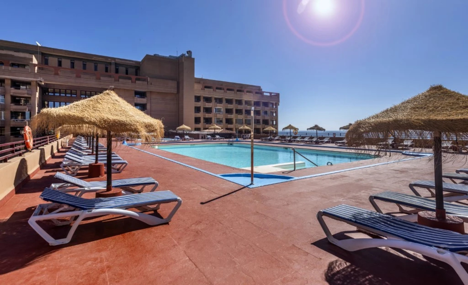 Отель Las Palmeras Affiliated by FERGUS 