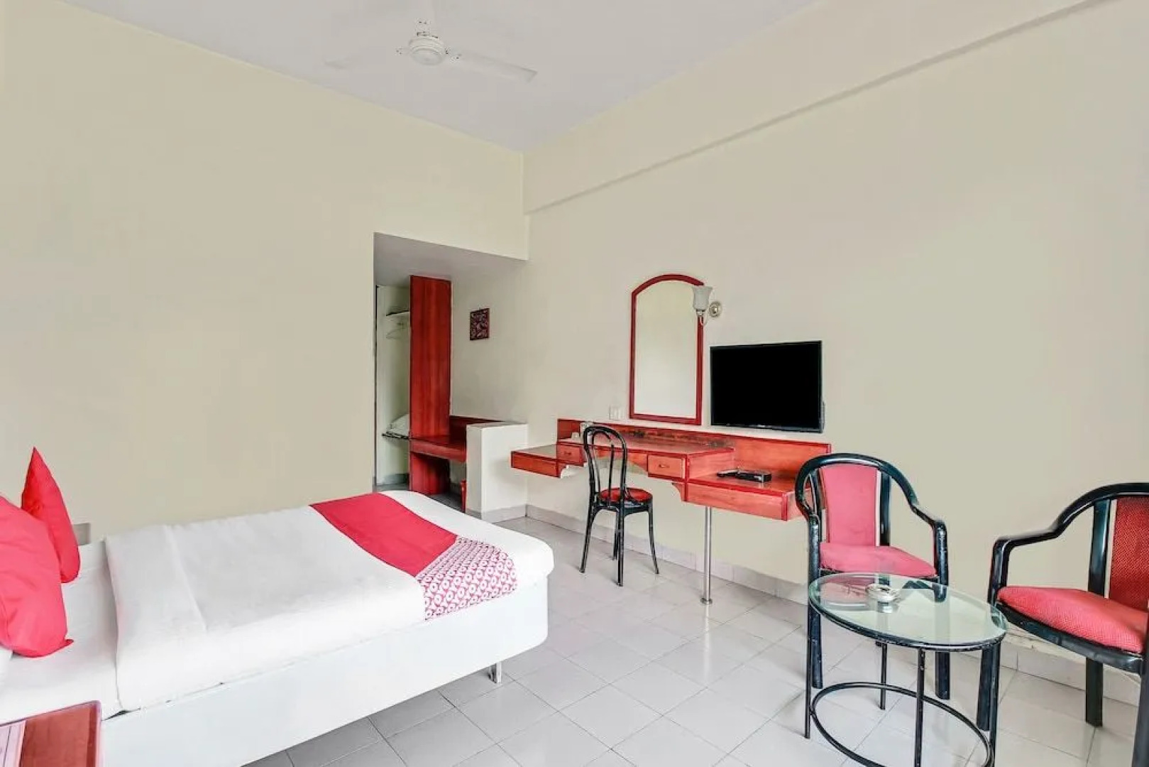 Oyo 60852 Hotel Residency Park