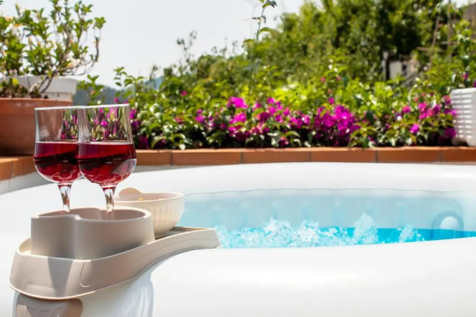 JACUZZI, TERRAZZI & GIARDINO - Relax in Villa
