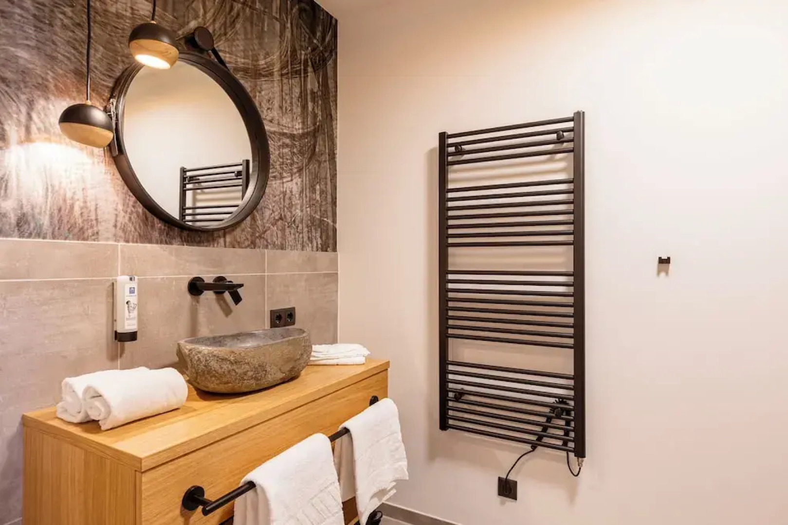 Fiss Suites by ALPS RESORTS