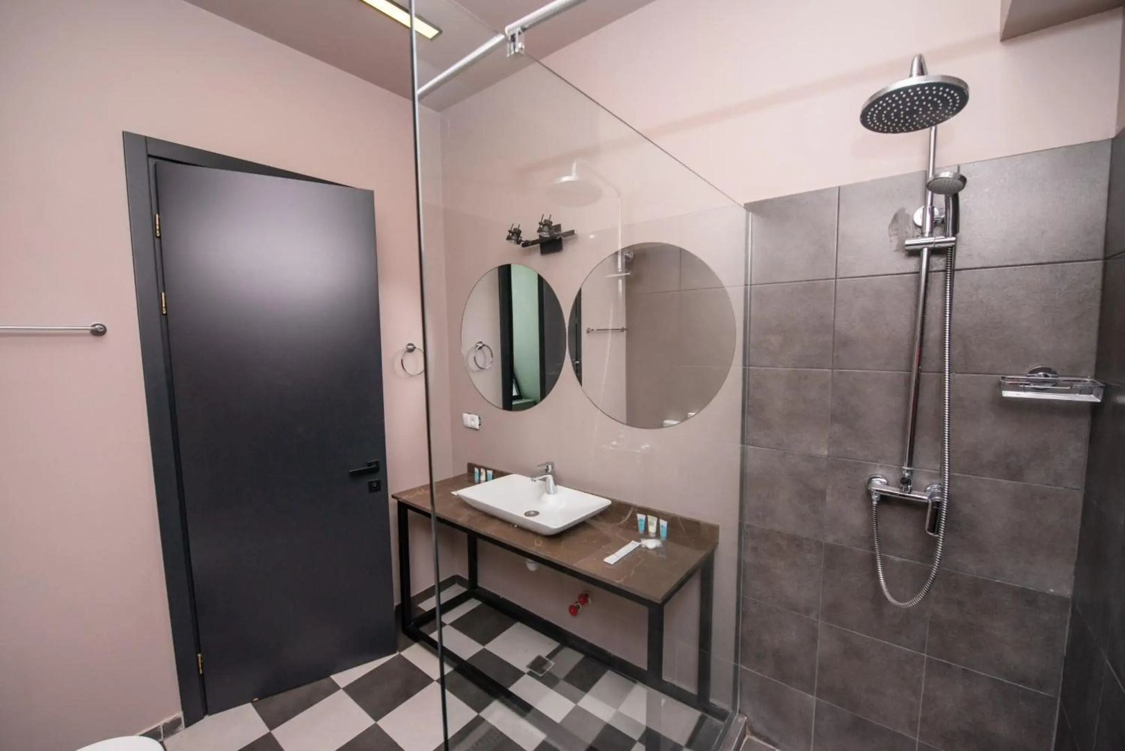 L.M Club Hotel